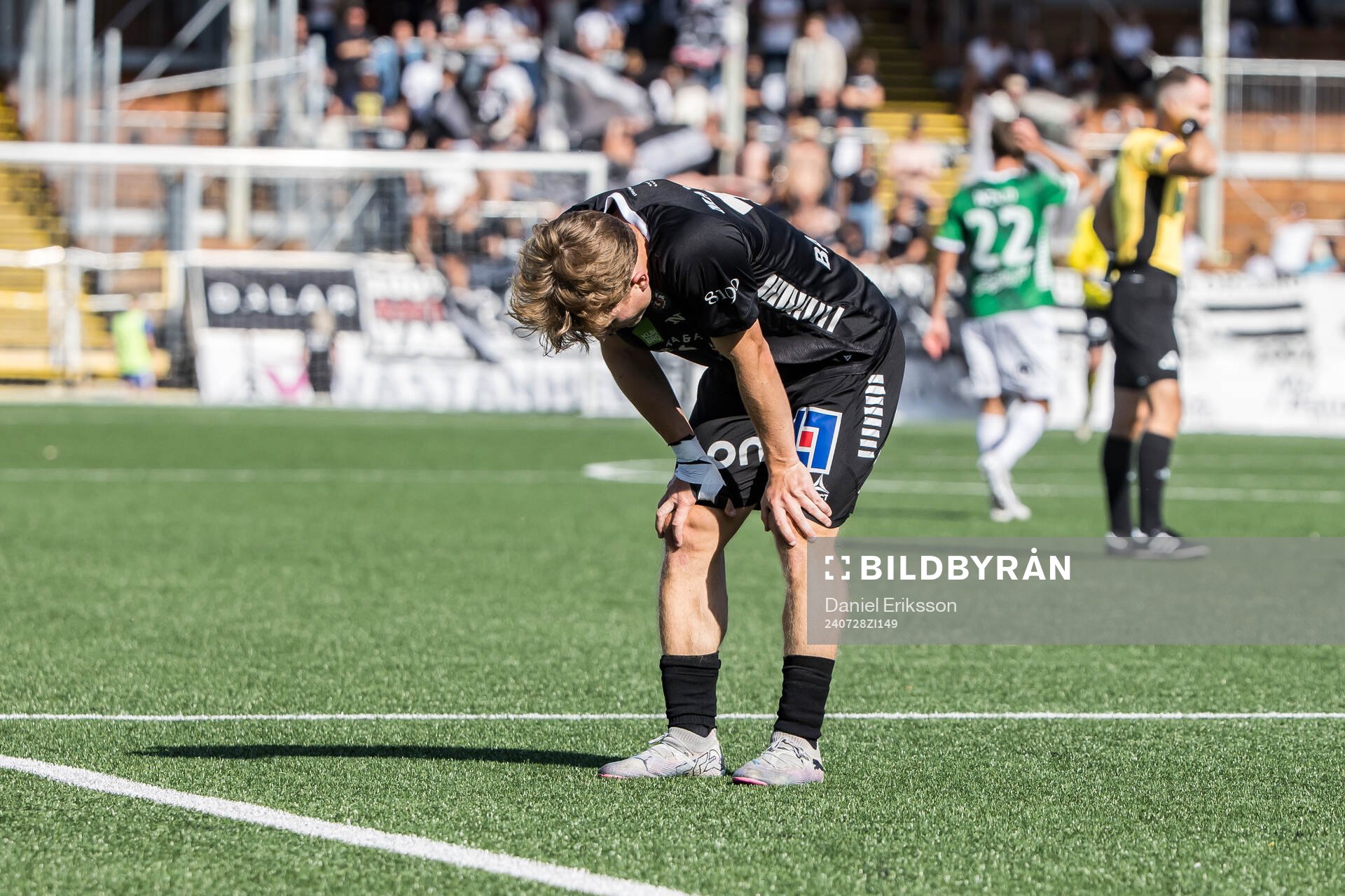Örebros Oskar Käck deppar