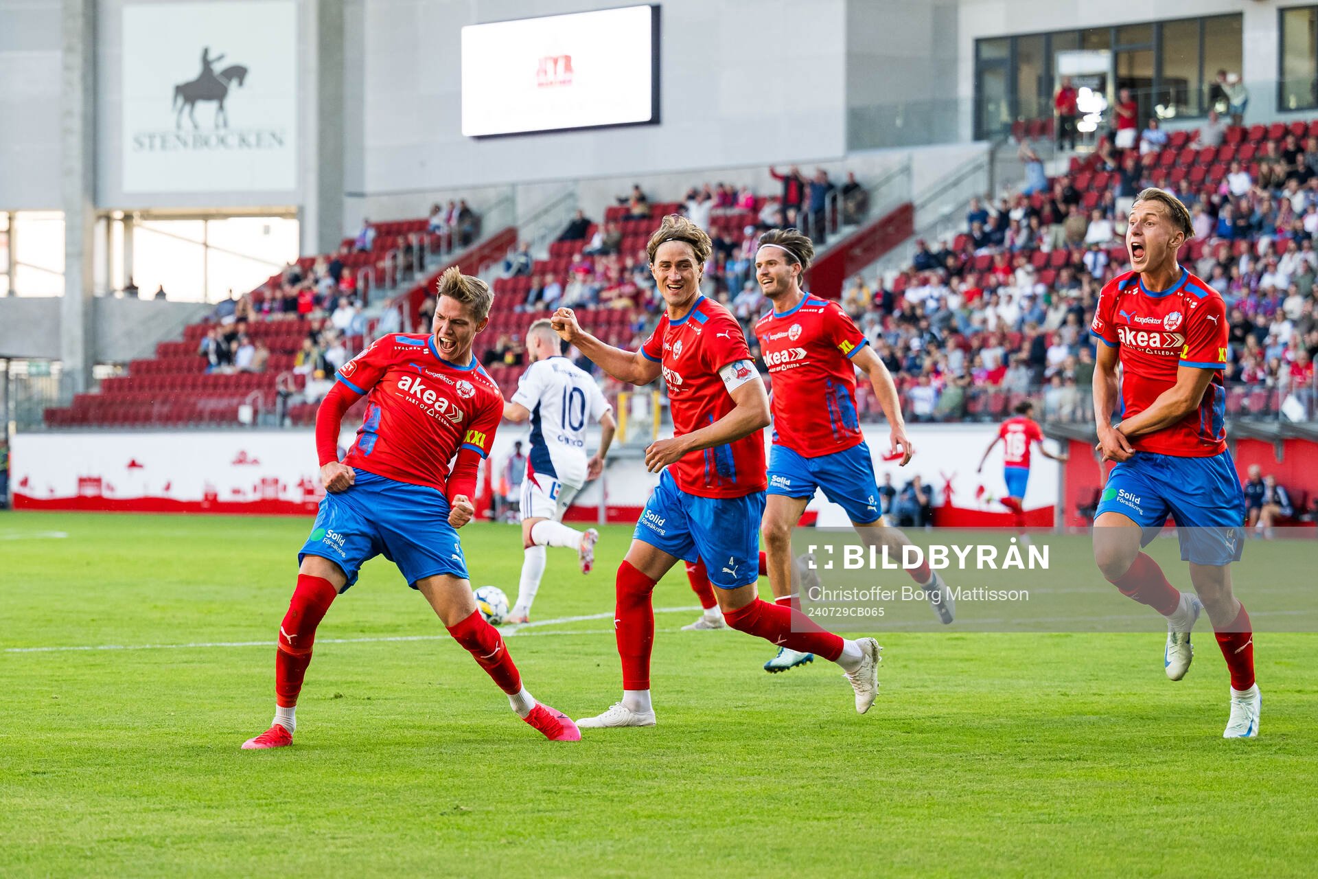 Helsingborgs Taylor Silverholt, Thomas Pauck Rogne jublar
