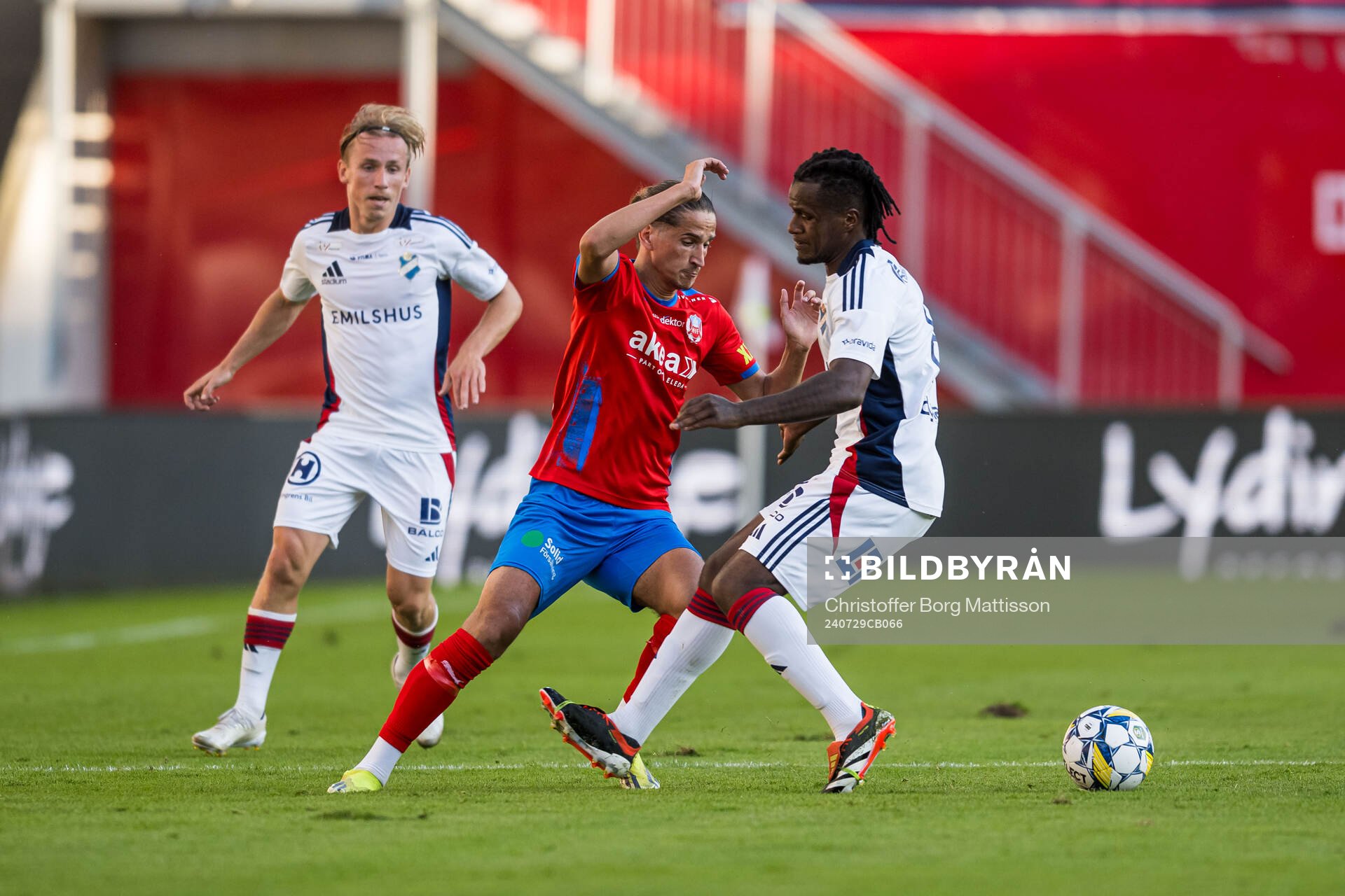 Helsingborgs Ervin Gigovic och Östers Manasse Kusu