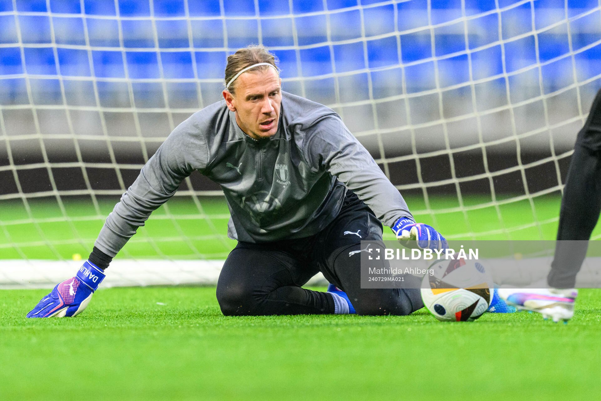 Goalkeeper Johan Dahlin of Malmö FF
