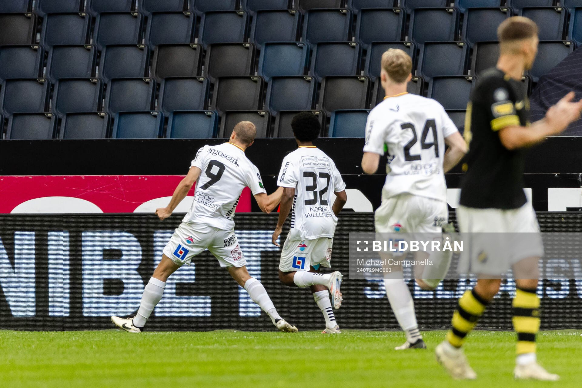 GAISs Gustav Lundgren jublar