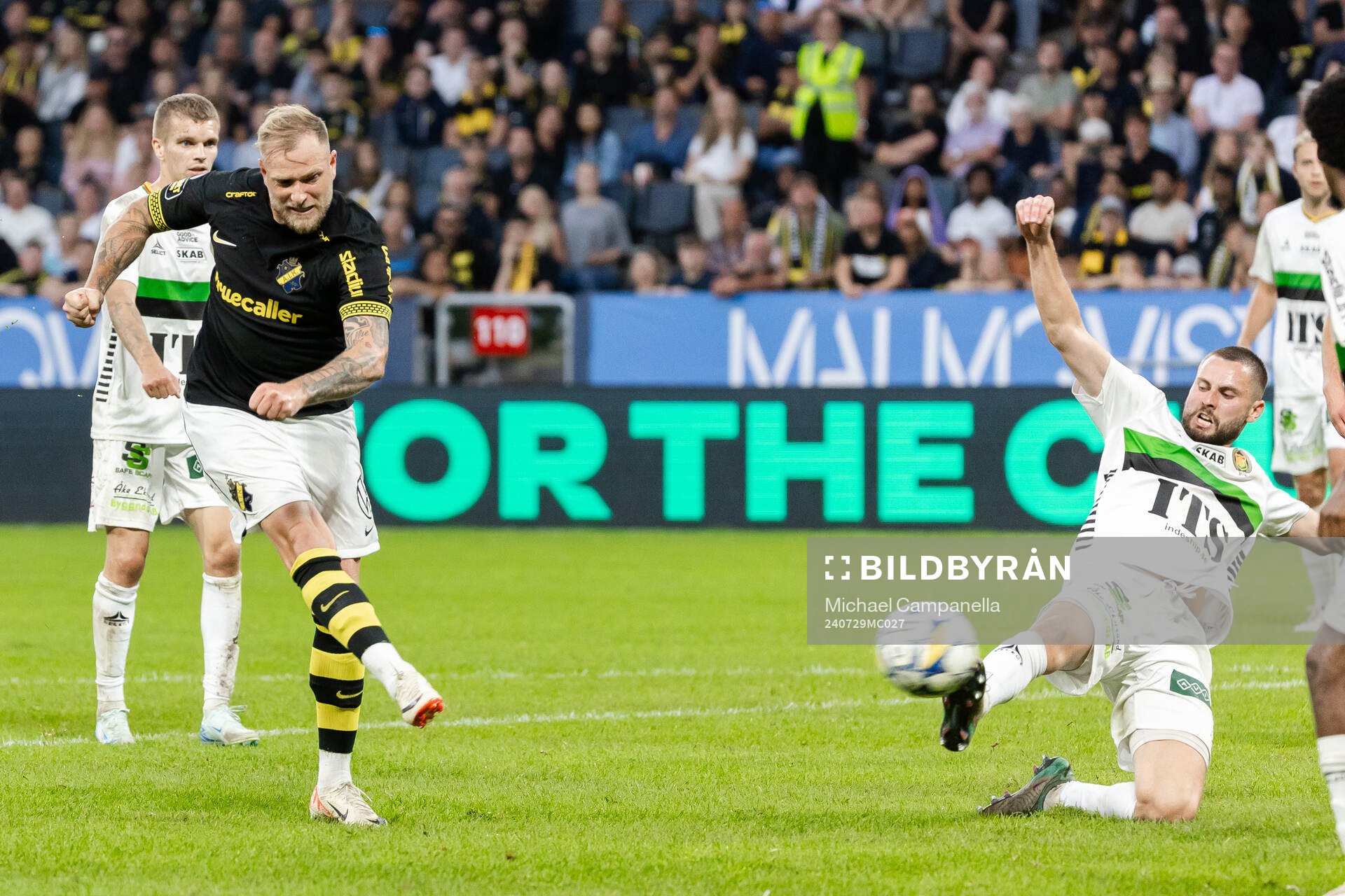 AIKs John Guidetti och GAISs Axel Norén