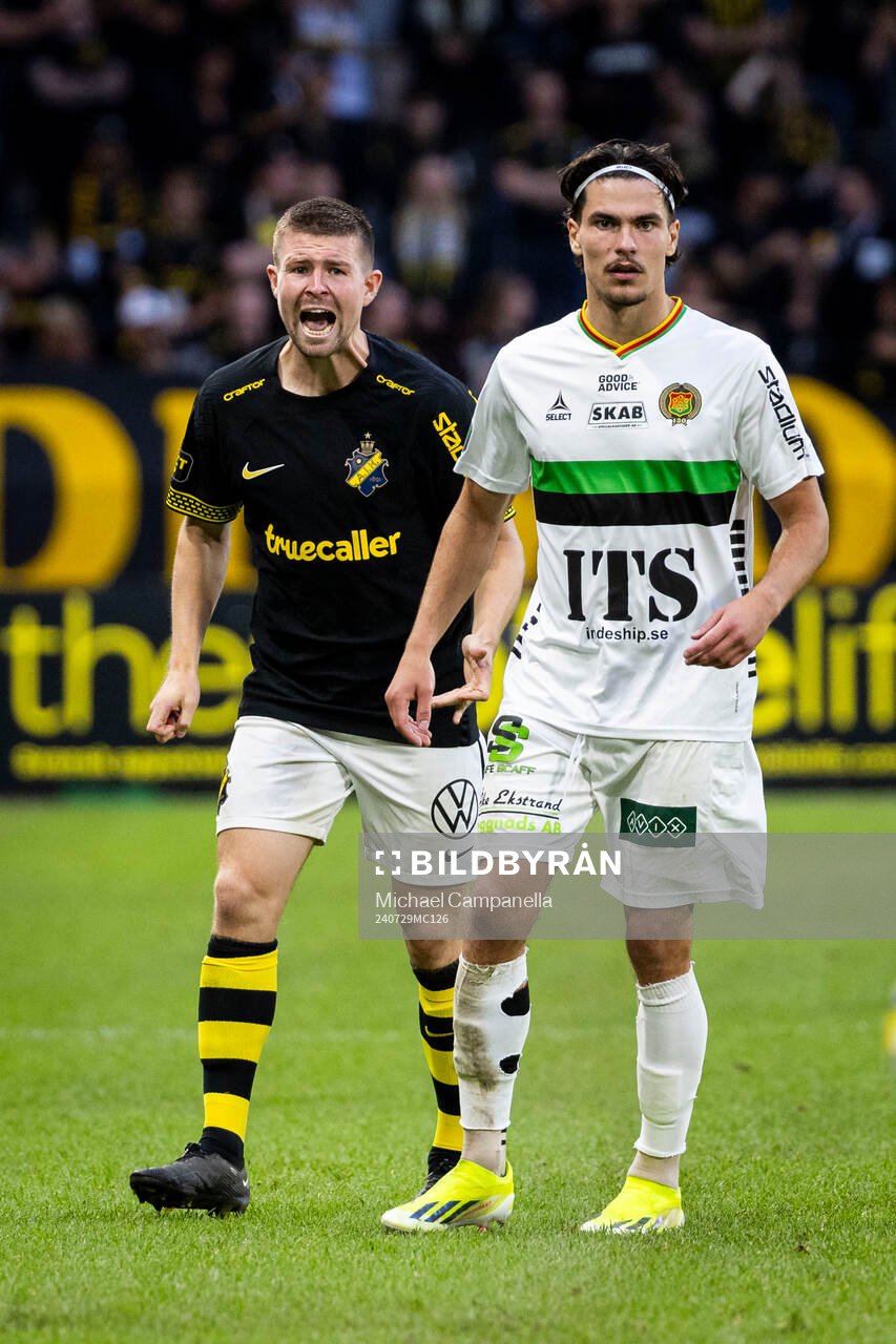 AIKs Mads Døhr Thychosen och GAISs William Milovanovic
