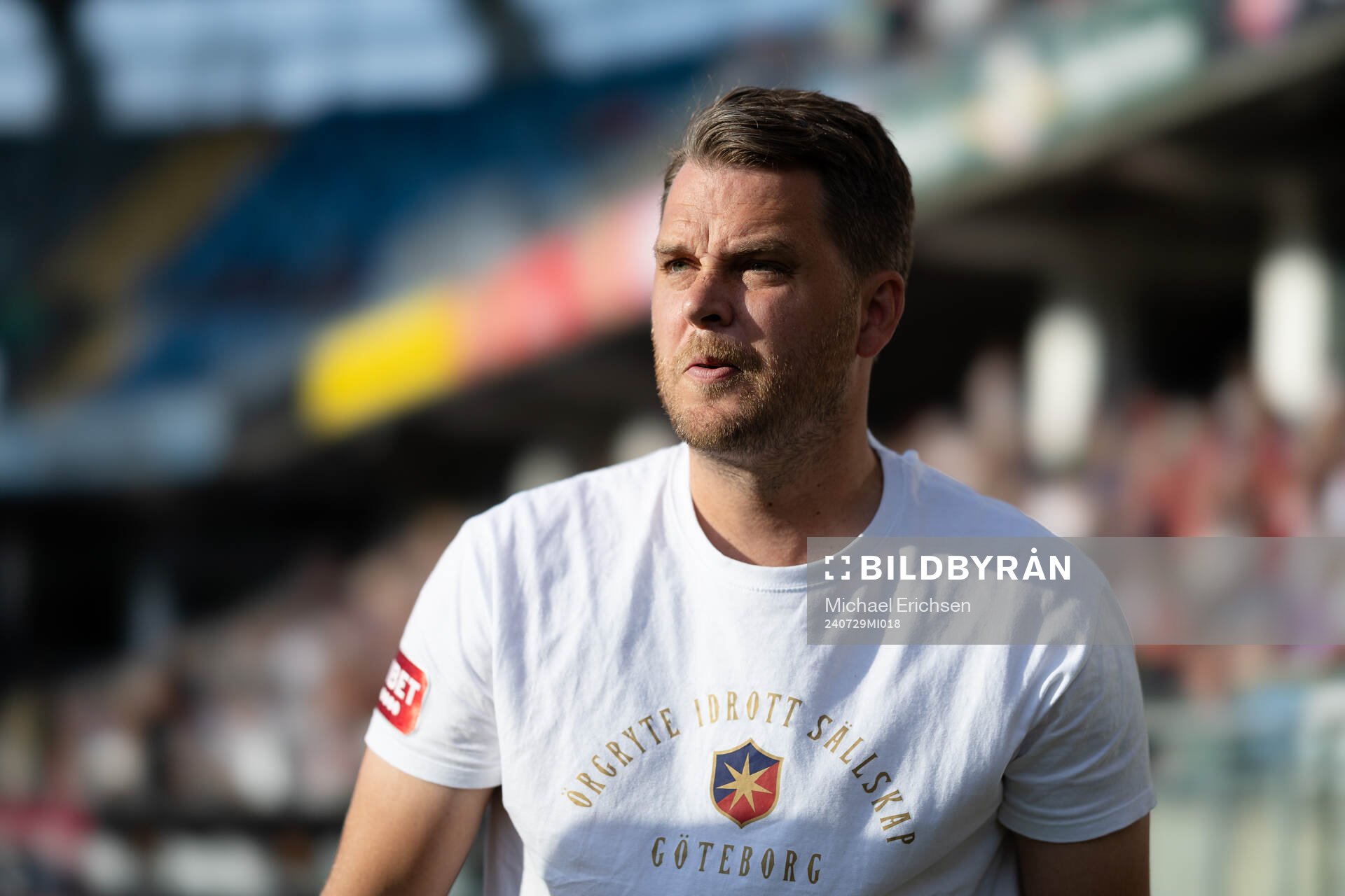 Örgrytes tränare Andreas Holmberg innan fotbollsmatchen i