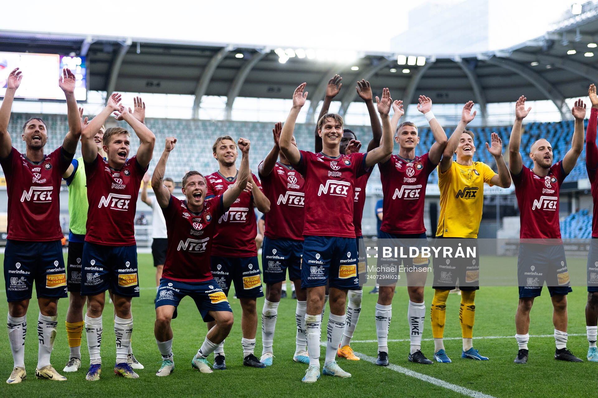 Örgrytes spelare jublar
