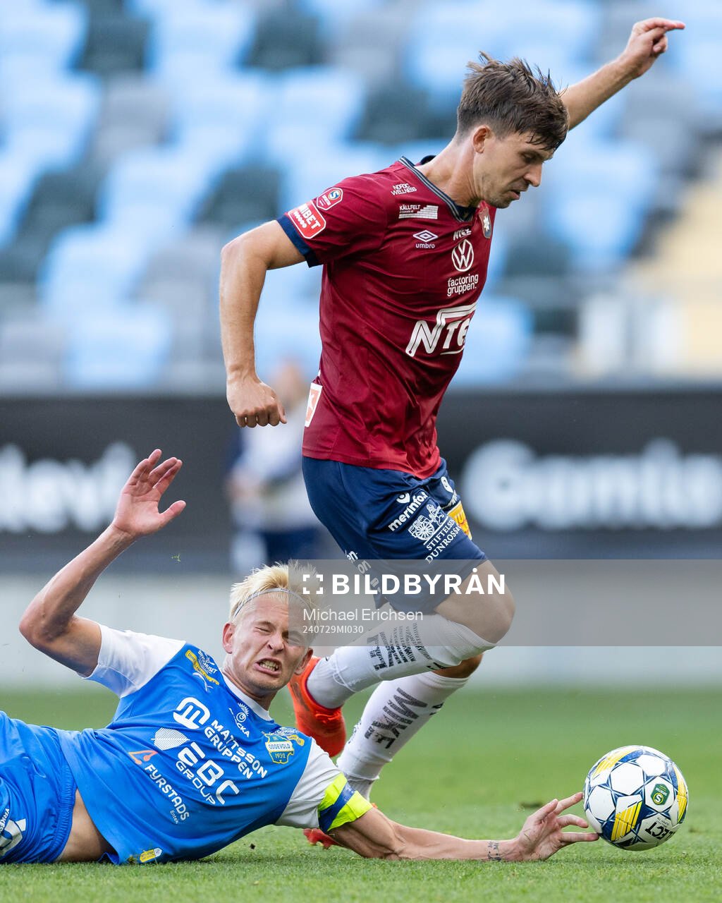 IK Oddevolds Philip Engelbrektsson faller