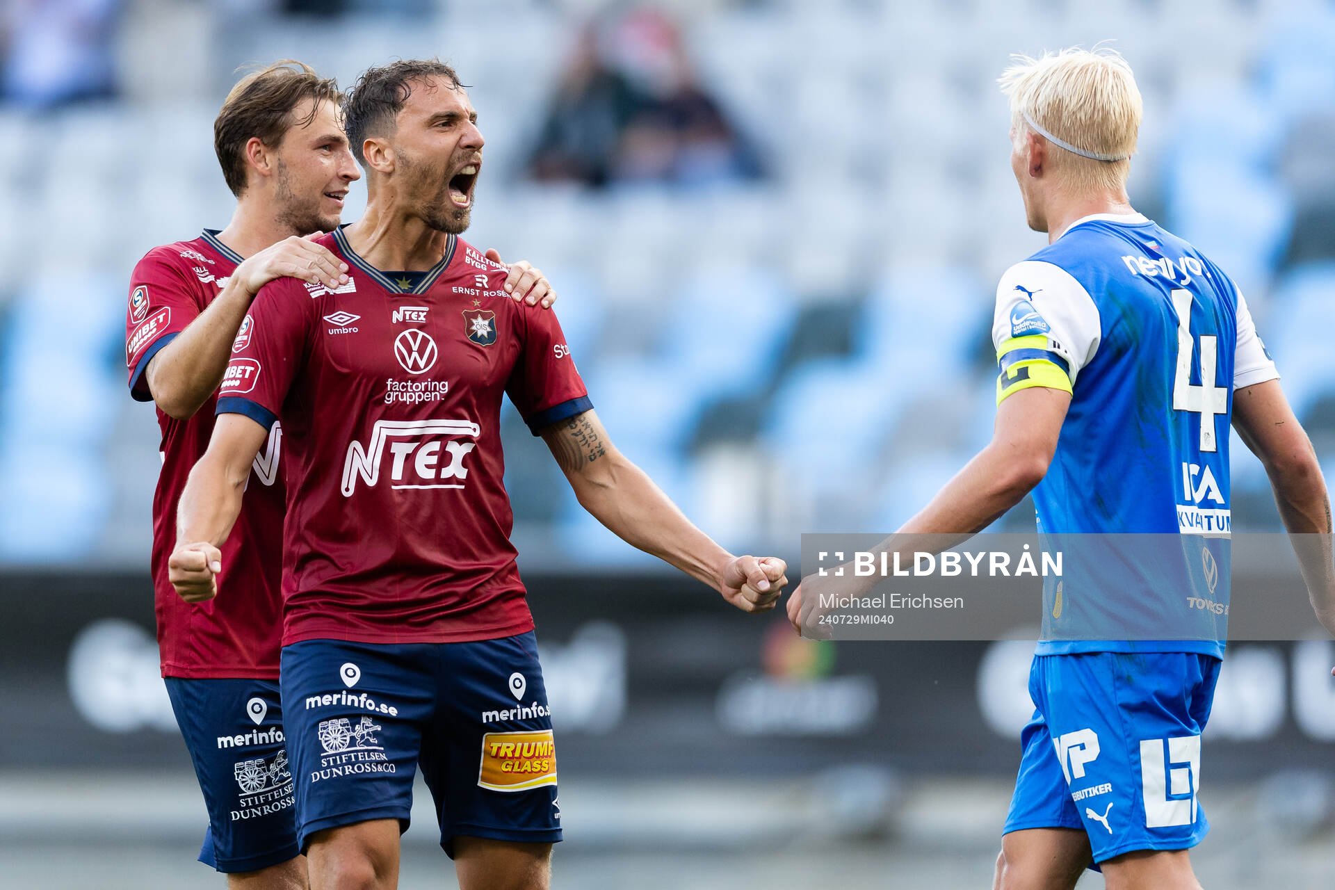 Örgrytes Jonathan Azulay jublar efter 2-2 på straff under fotbollsmatchen i Superettan mellan Örgryte och IK Oddevold den 29 juli 2024 i Göteborg.