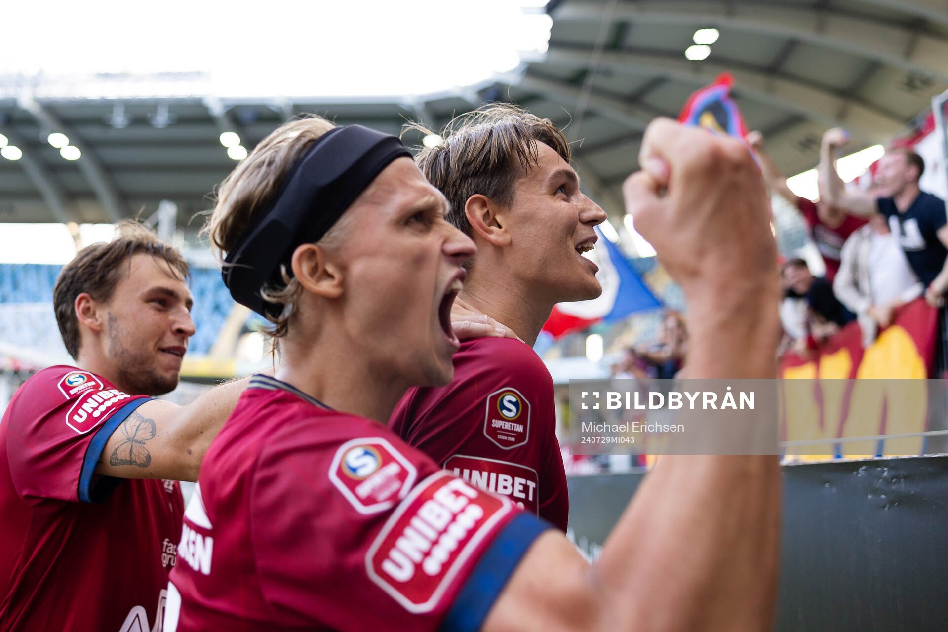Örgrytes Noah Christoffersson jublar med lagkamrater