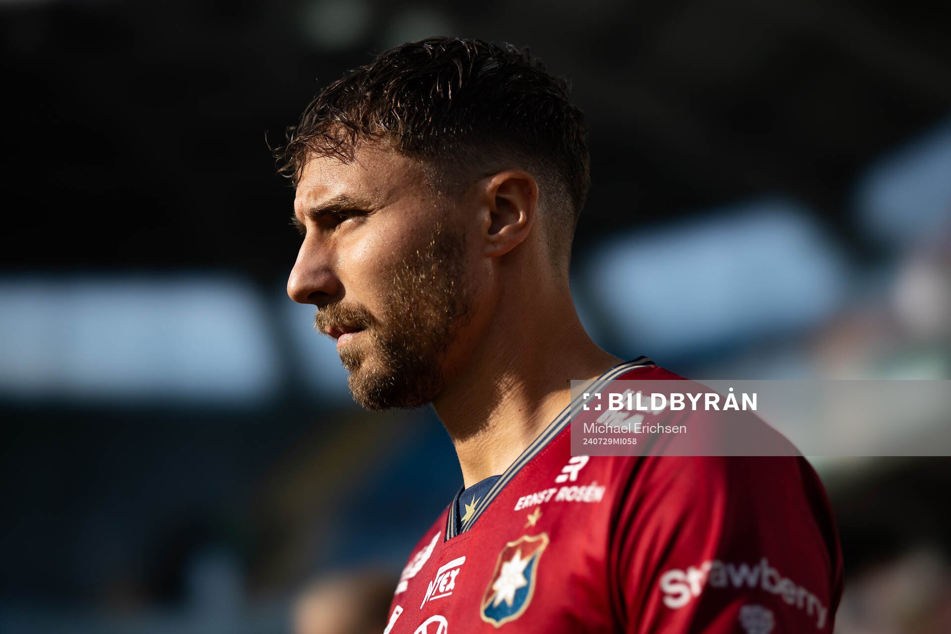 Örgrytes Jonathan Azulay innan fotbollsmatchen i