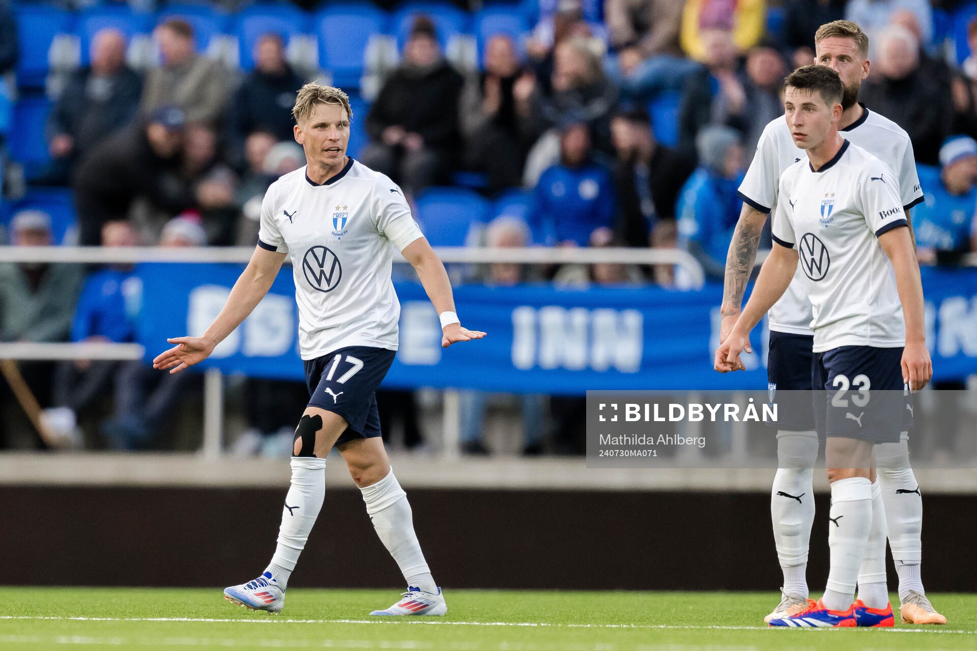 Jens Stryger Larsen of Malmö FF looks dejected