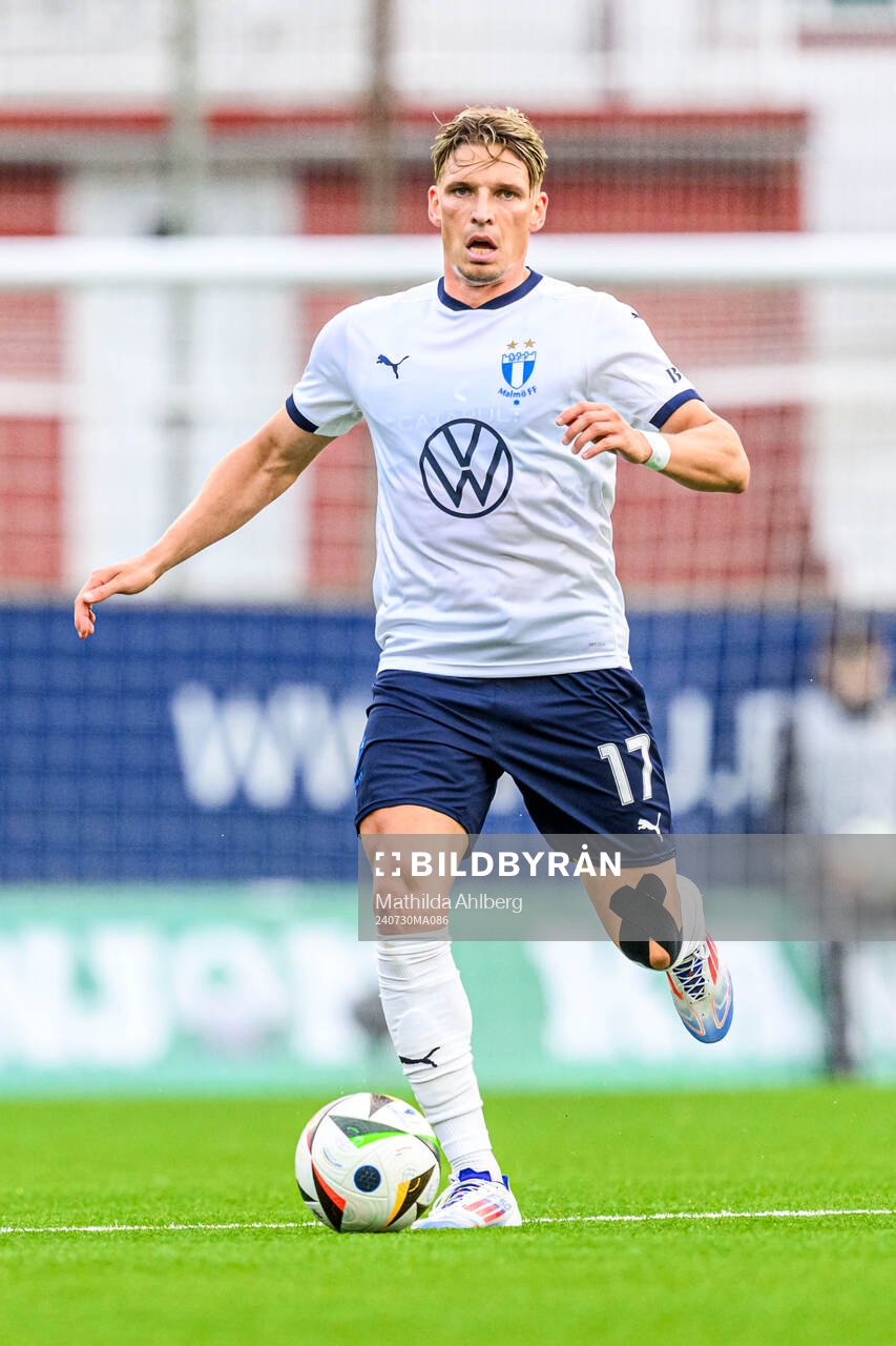 Jens Stryger Larsen of Malmö FF