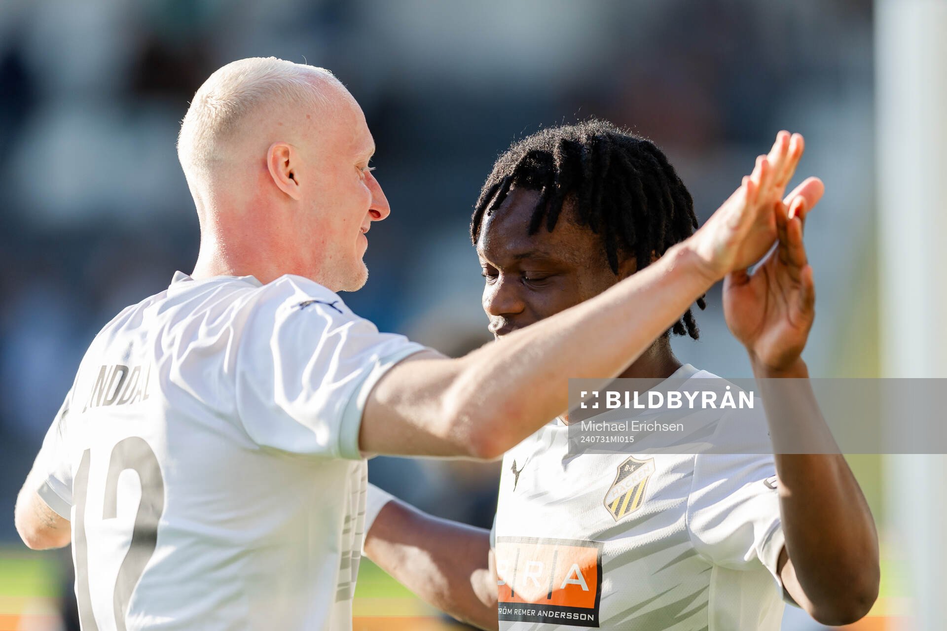 Valgeir Fridriksson and Jeremy Agbonifo of Häcken