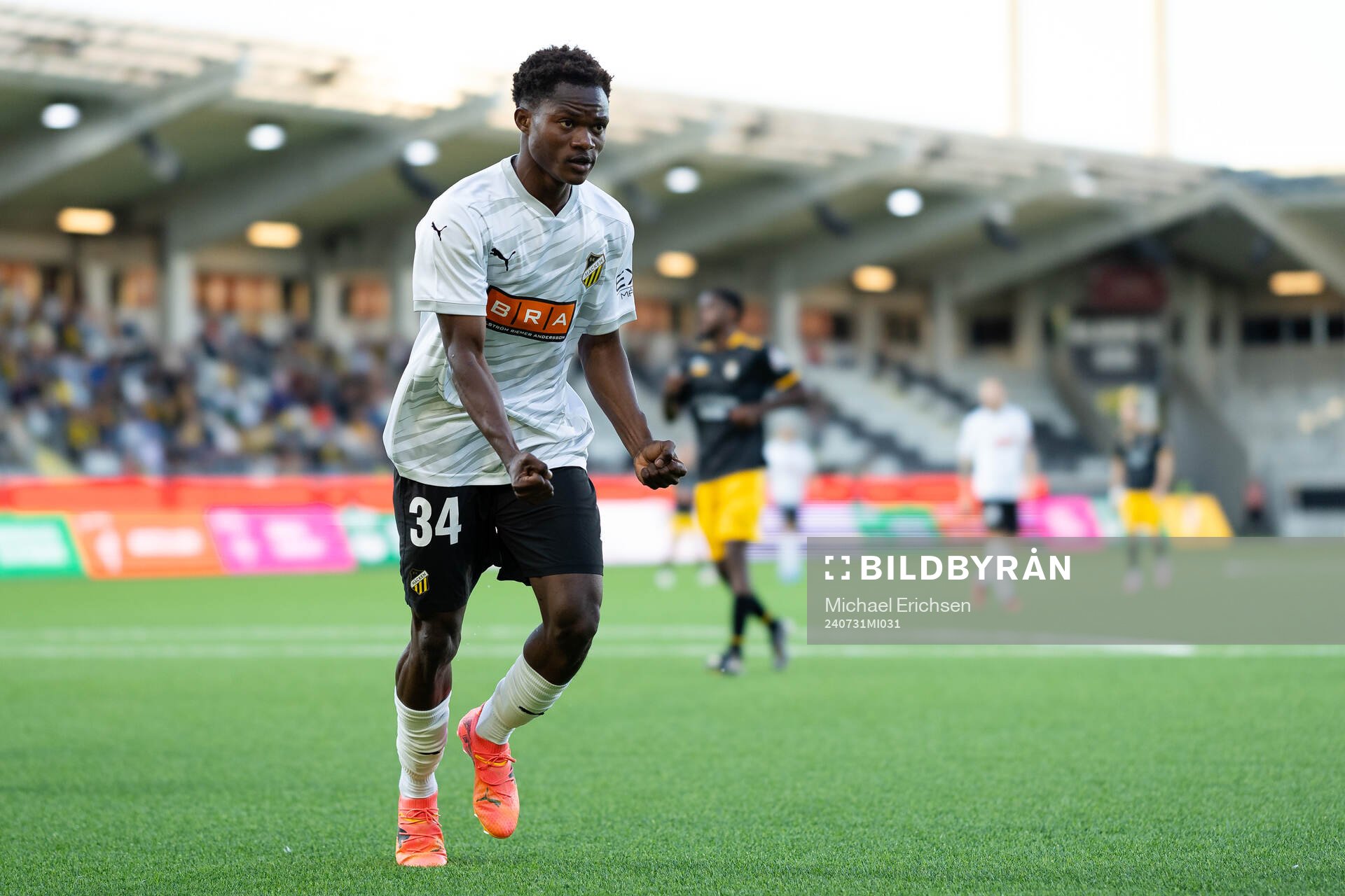Severin Nioule of Häcken celebrates