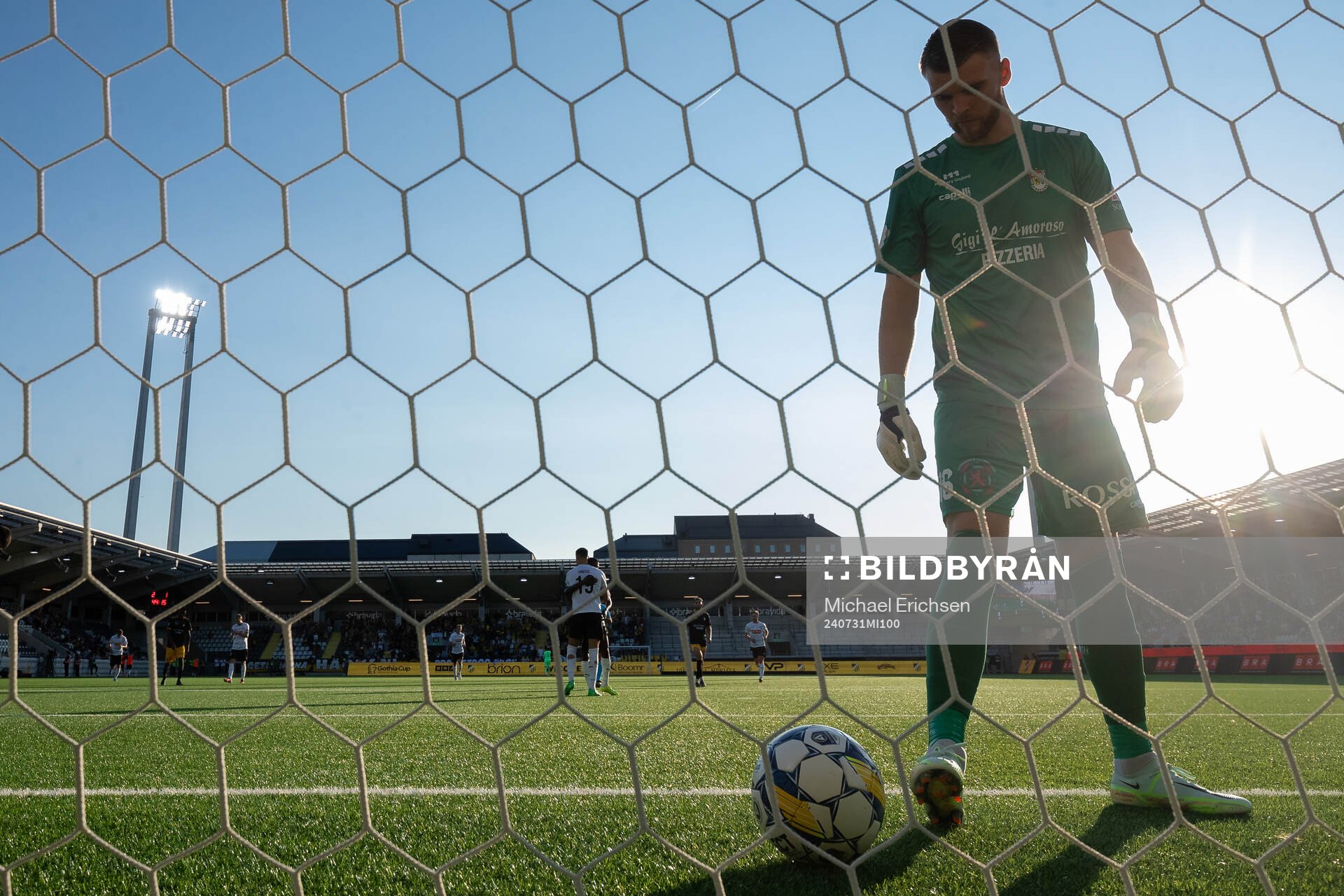 Goalkeeper Didier Desprez of Diddeleng looks dejected