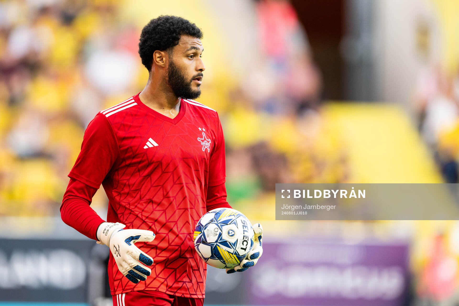 Goalkeeper Rashed Al-Tumi of Sheriff Tiraspol