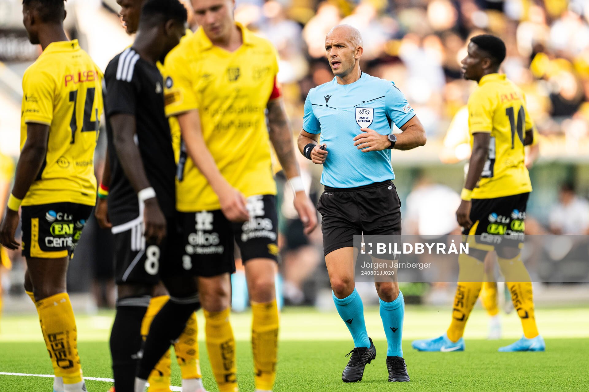 Referee Luis Godinho