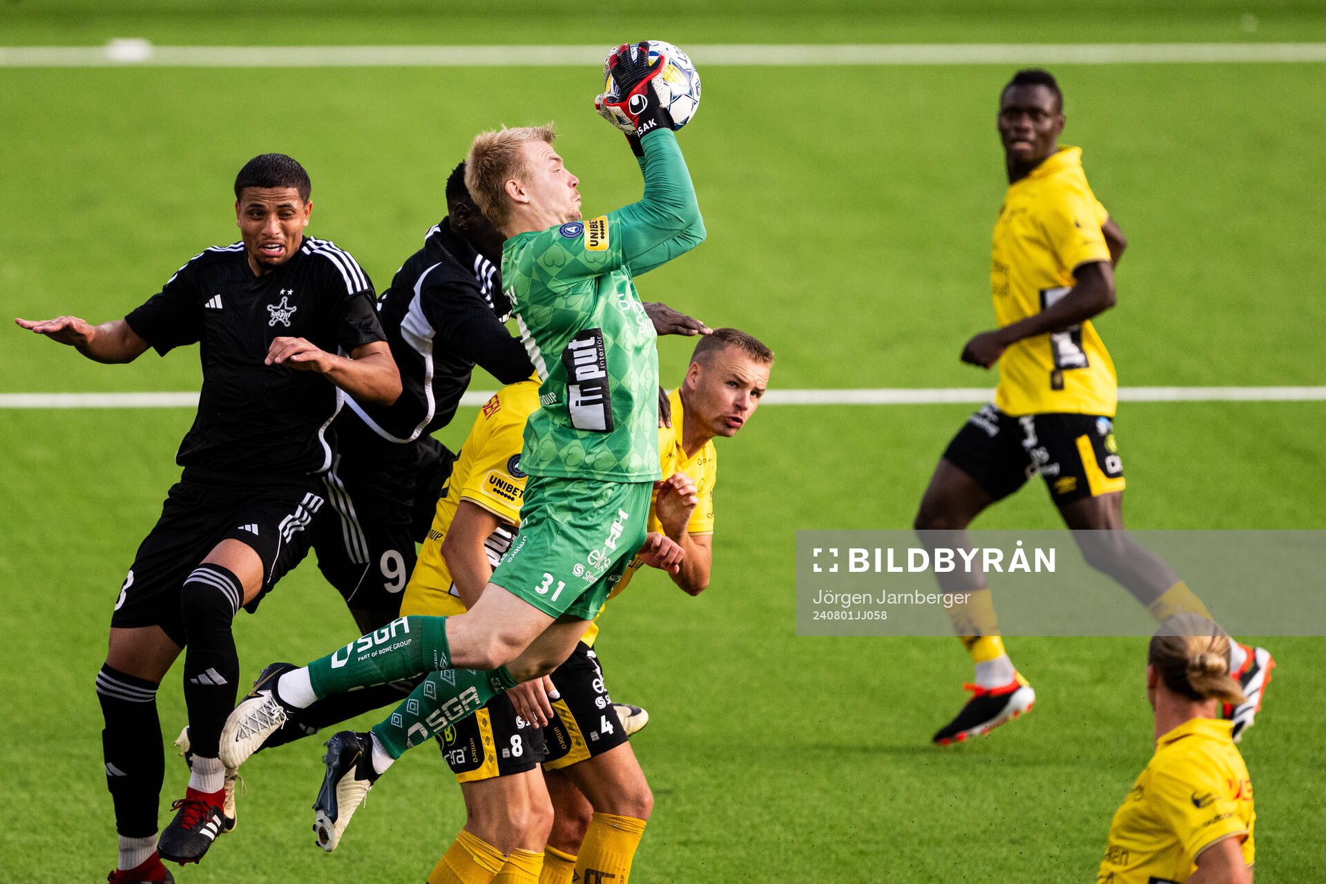 goalkeeper Isak Pettersson of Elfsborg