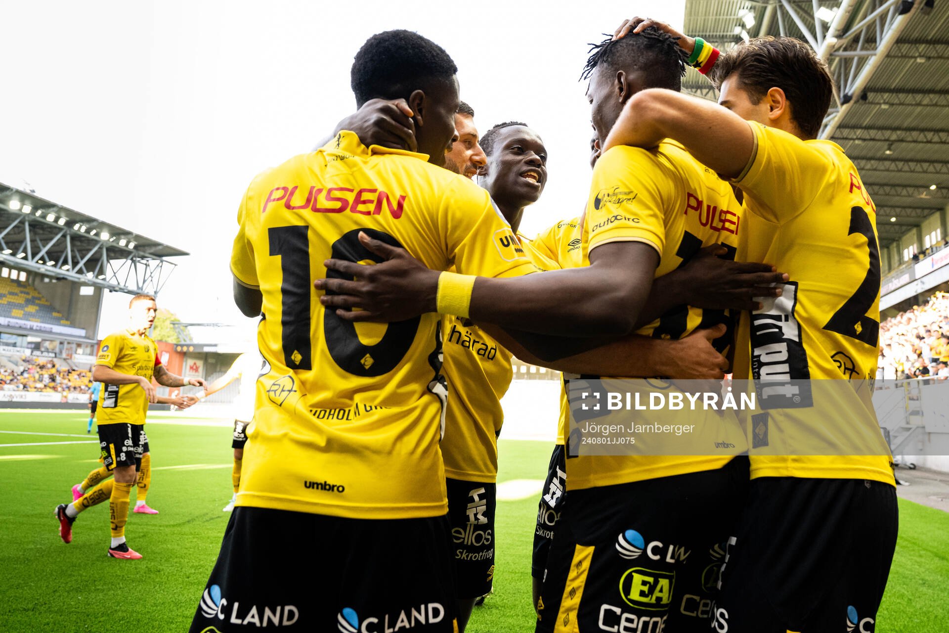 Players of Elfsborg celebrate