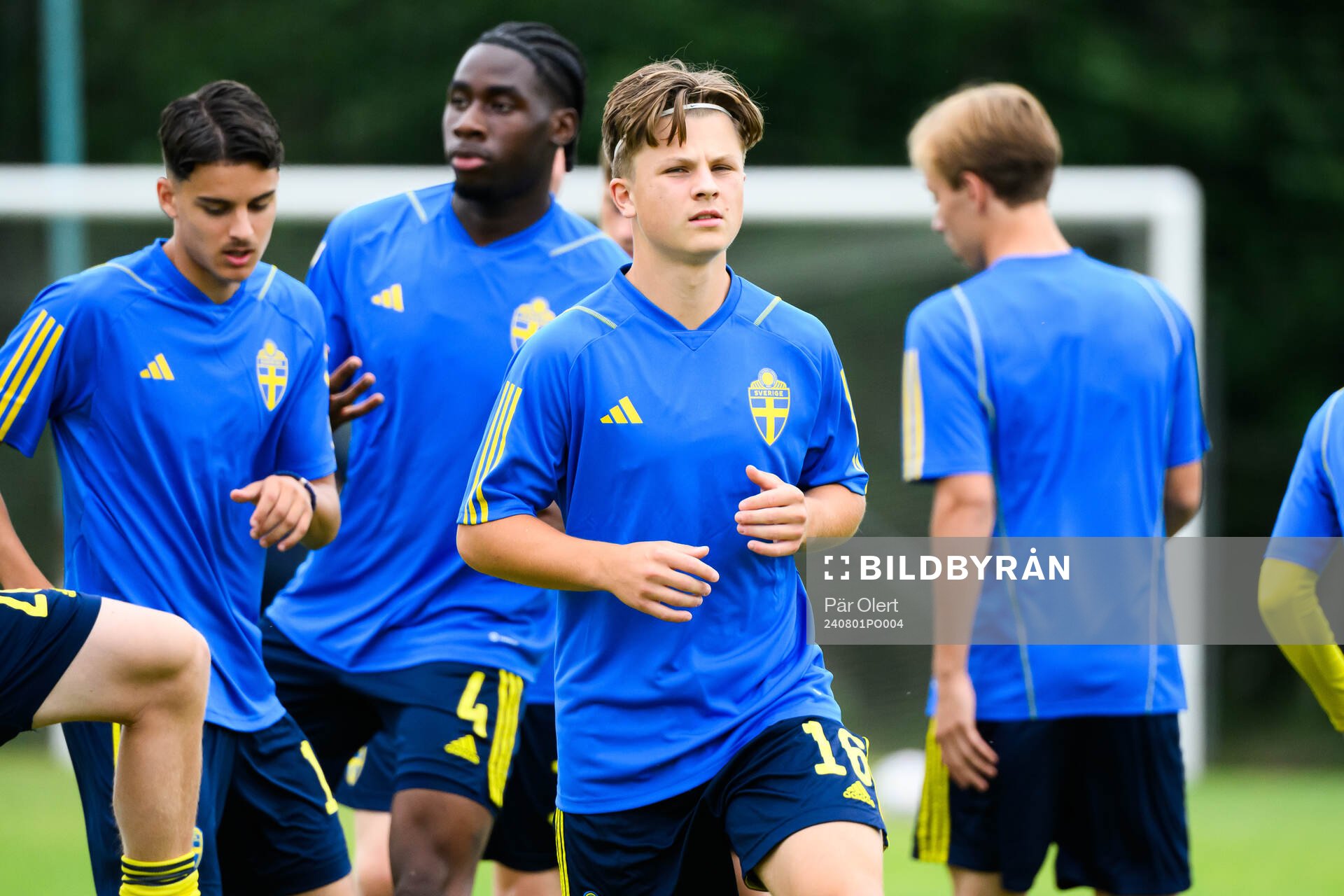 Sveriges Axel Brönner inför fotbollsmatchen i en nordisk pojkturnering mellan Norge och Sverige den 1 augusti 2024 i Alnö. 