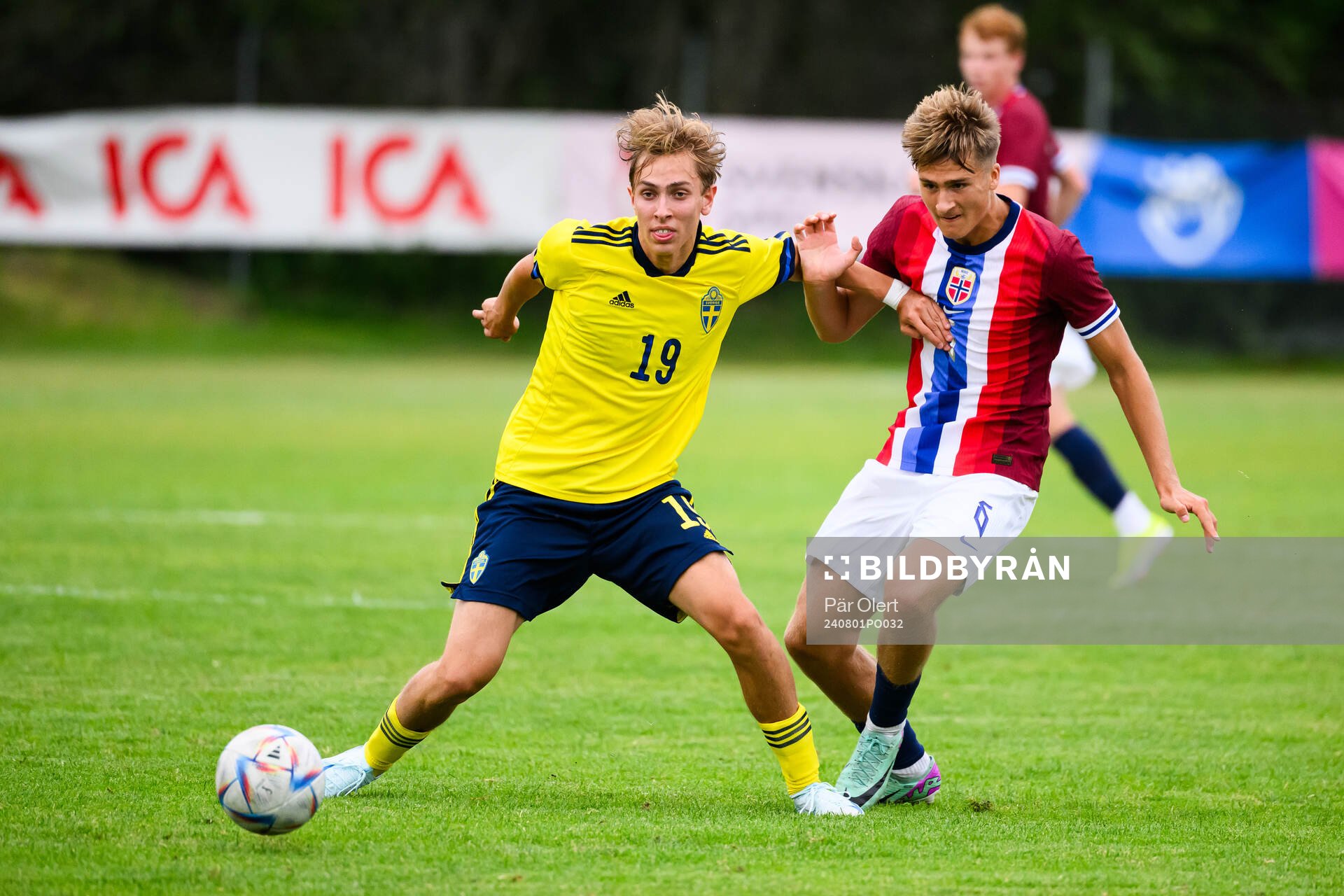 Sveriges Emil Sadarangani under fotbollsmatchen i en nordisk pojkturnering mellan Norge och Sverige den 1 augusti 2024 i Alnö. 