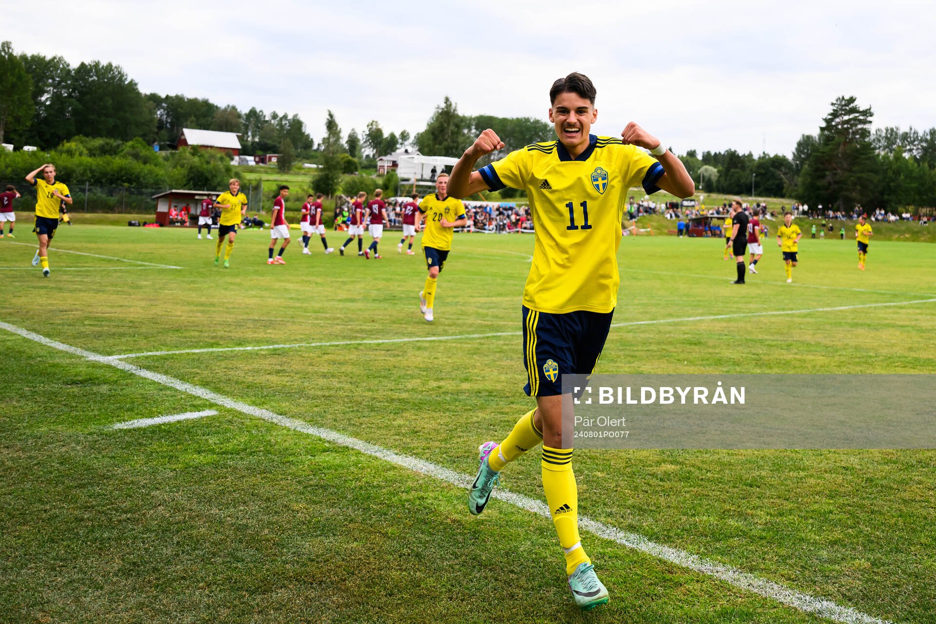 Sveriges Milian Öberg jublar
