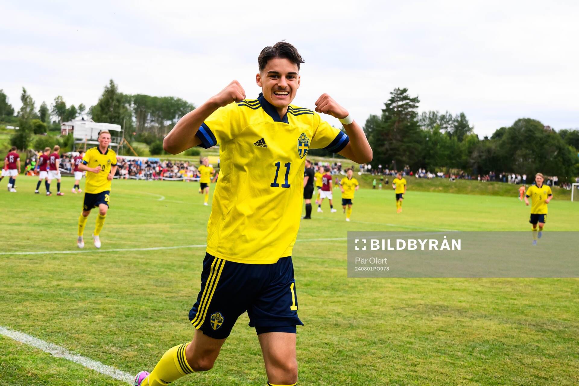 Sveriges Milian Öberg jublar