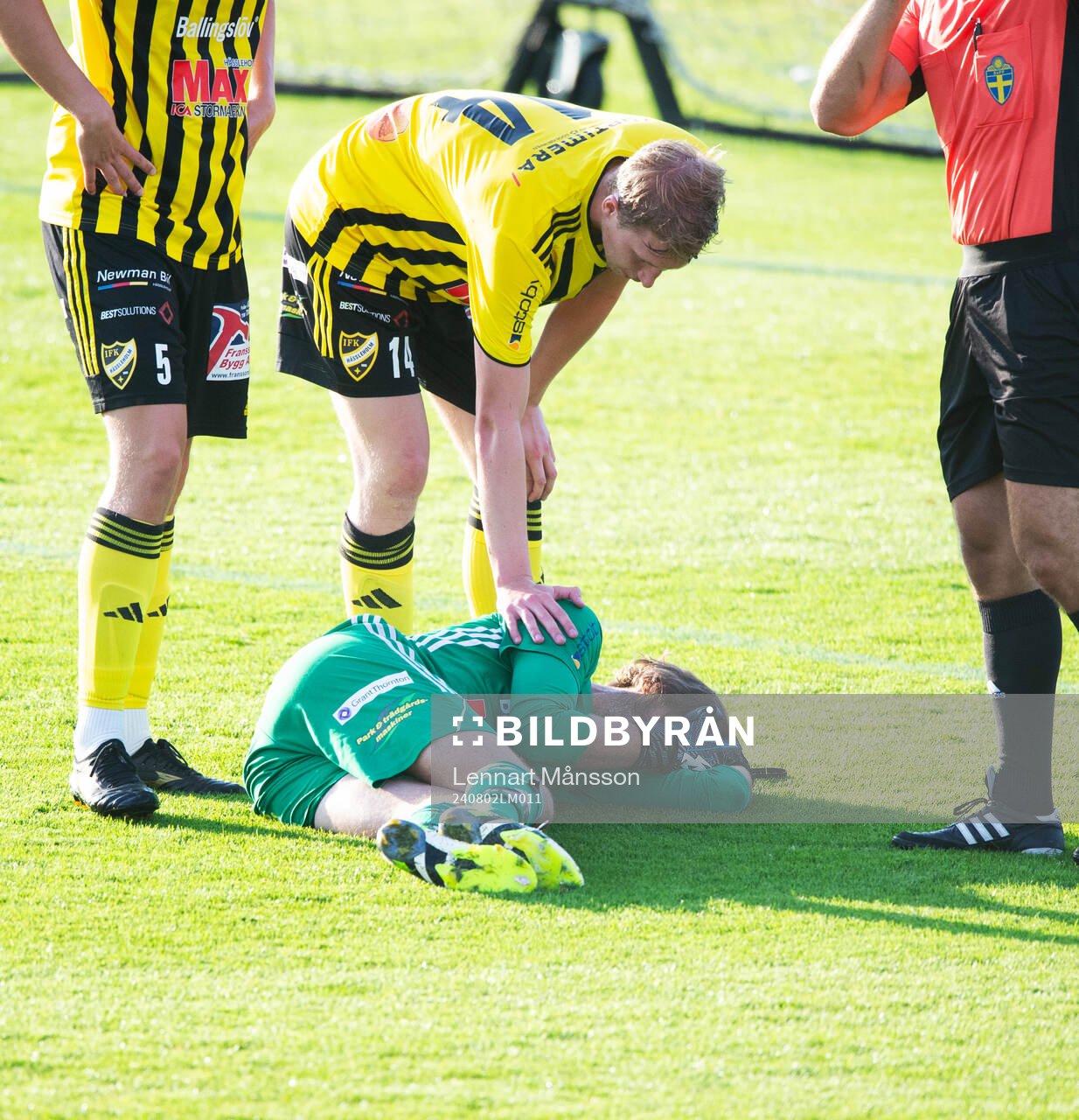 IFK Hässleholms målvakt Linus Lindfors skadad i matchen i