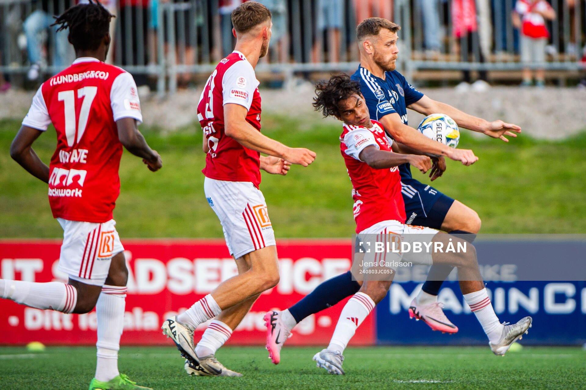 Sandvikens Jonathan Karlsson och Gefles Leo Englund