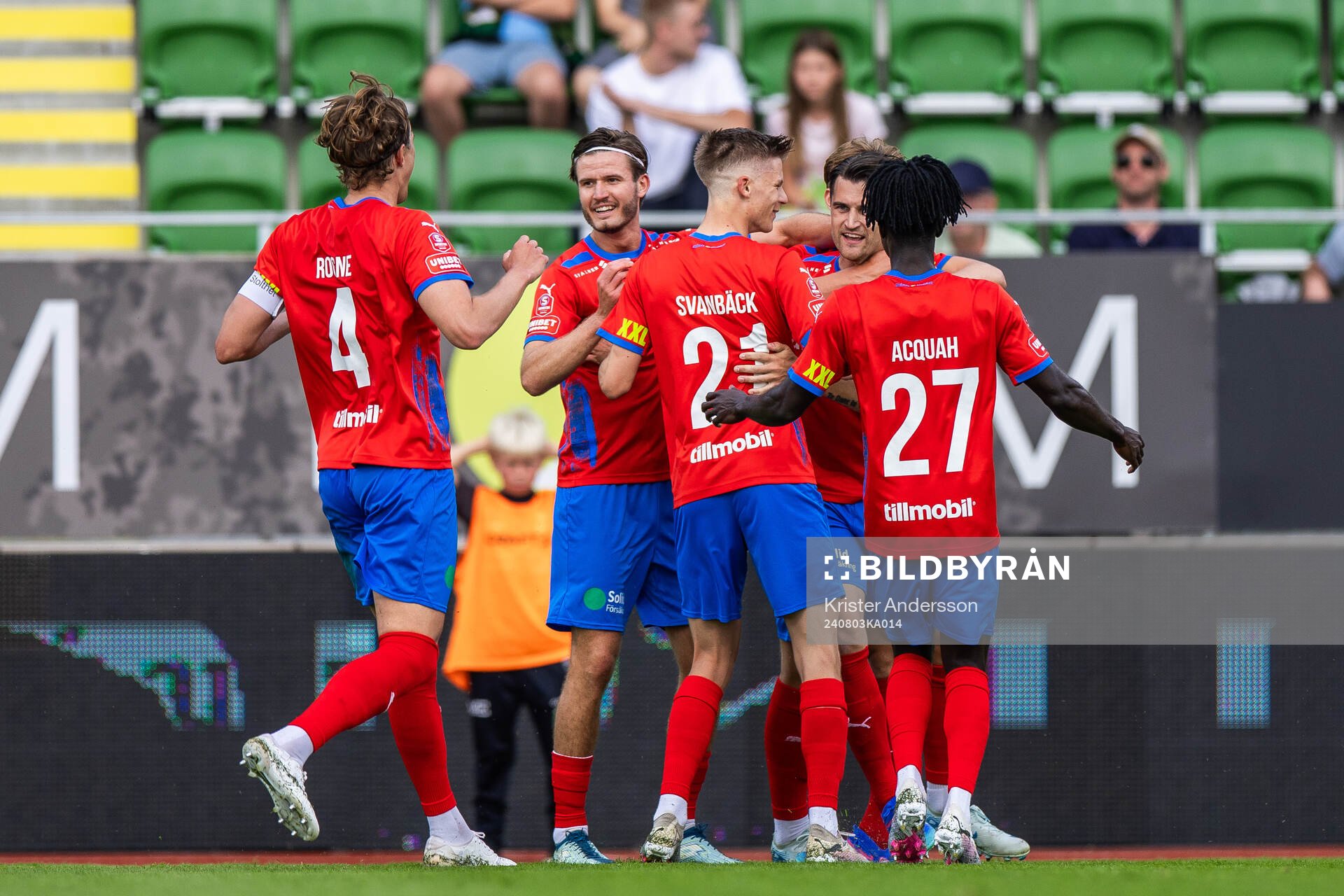 Helsingborgs Jon Birkfeldt jublar med lagkamrater
