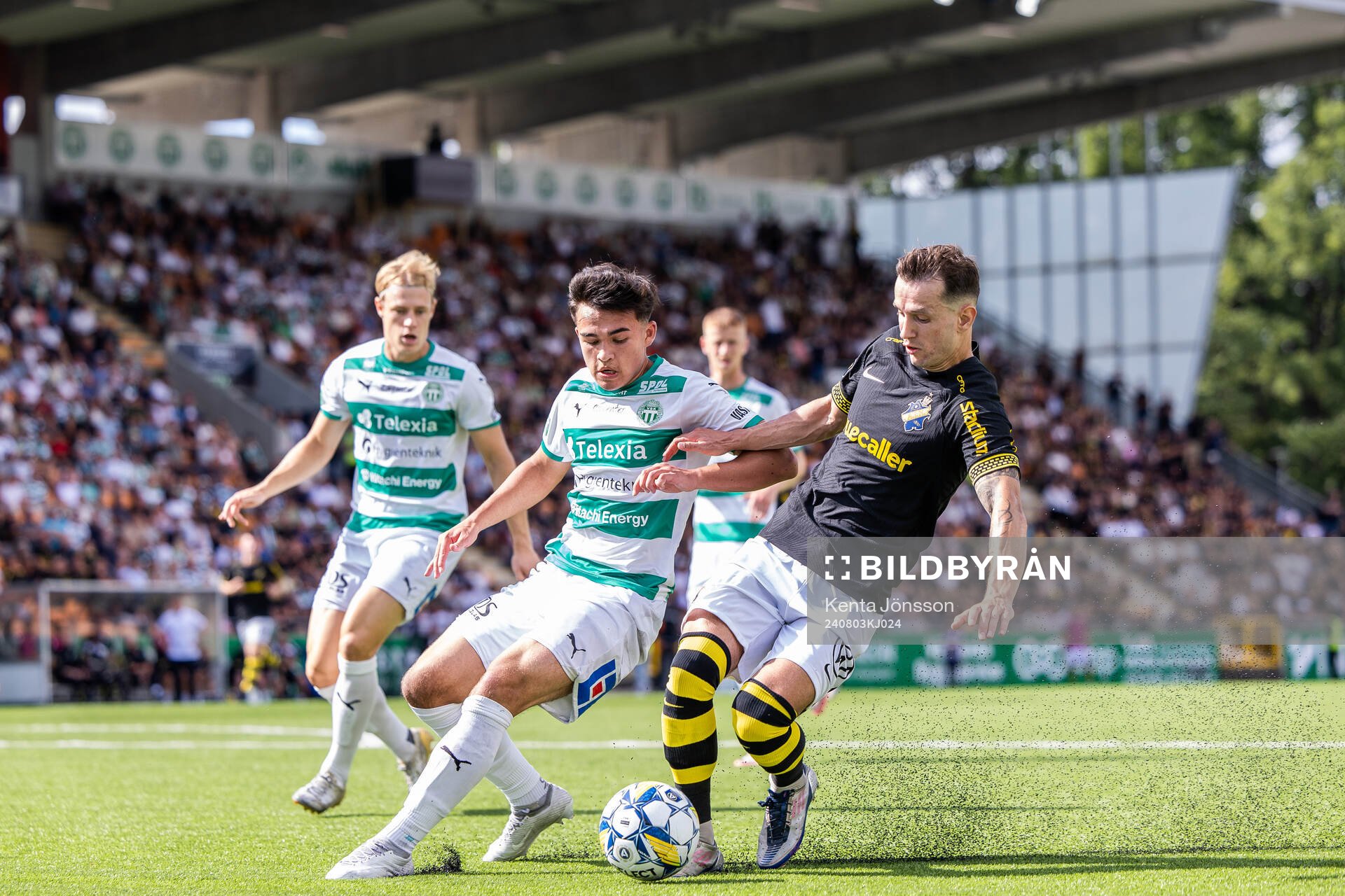 Västerås Alexander Thongla-Iad Warneryd och AIKs Bersant