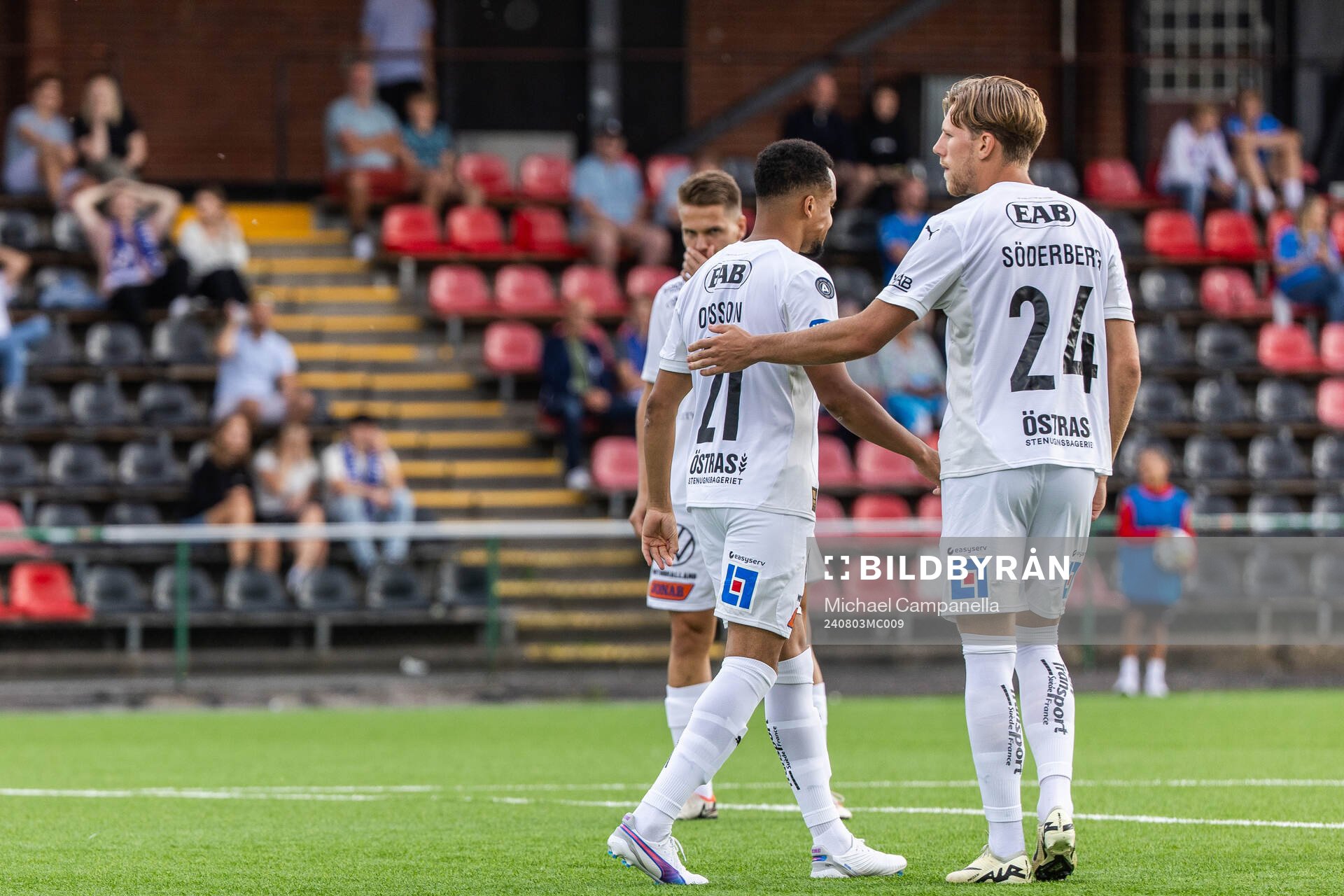Halmstads Marcus Olsson och Noah Söderberg deppar