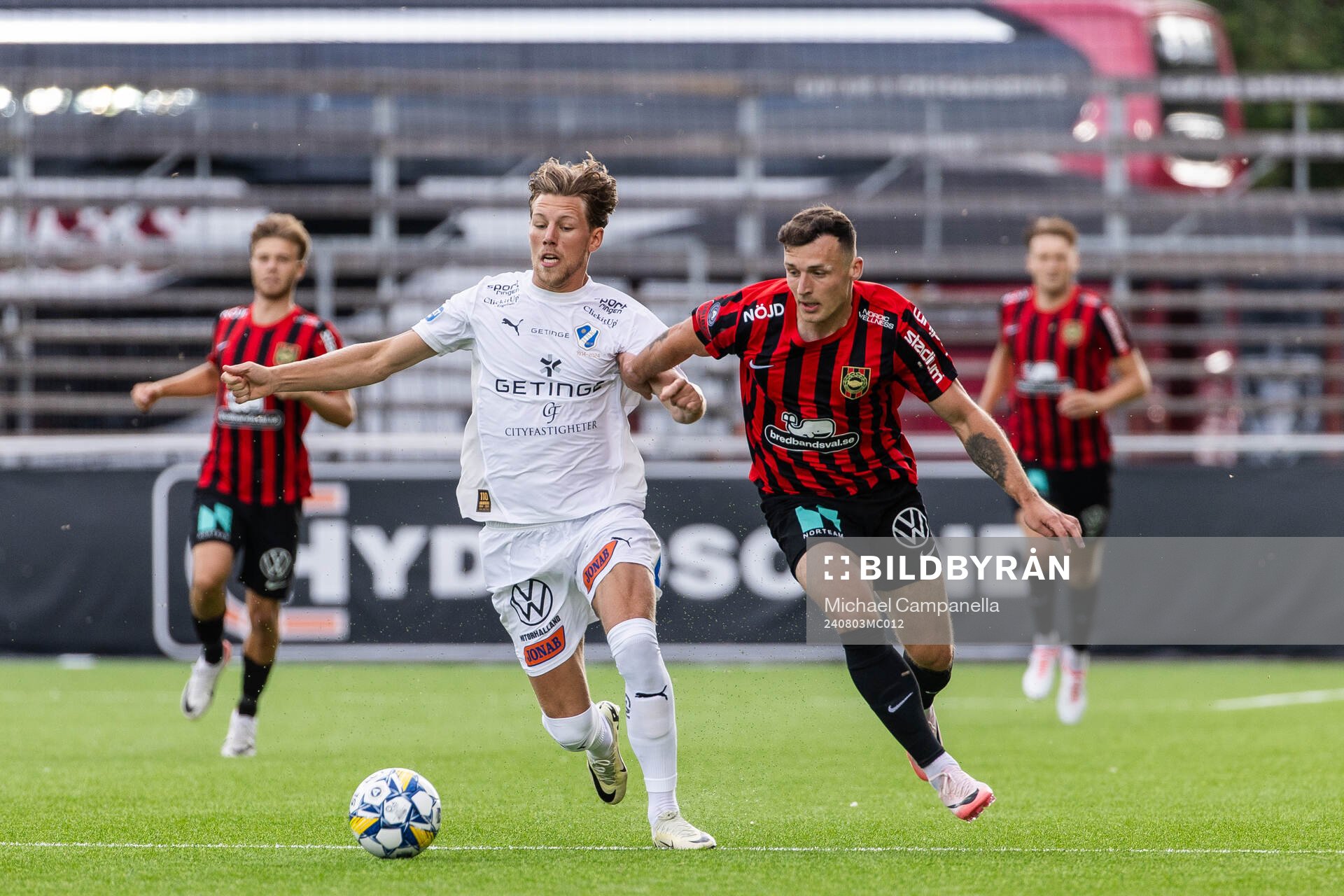 Halmstads Noah Söderberg och Brommapojkarnas Adam Skanning