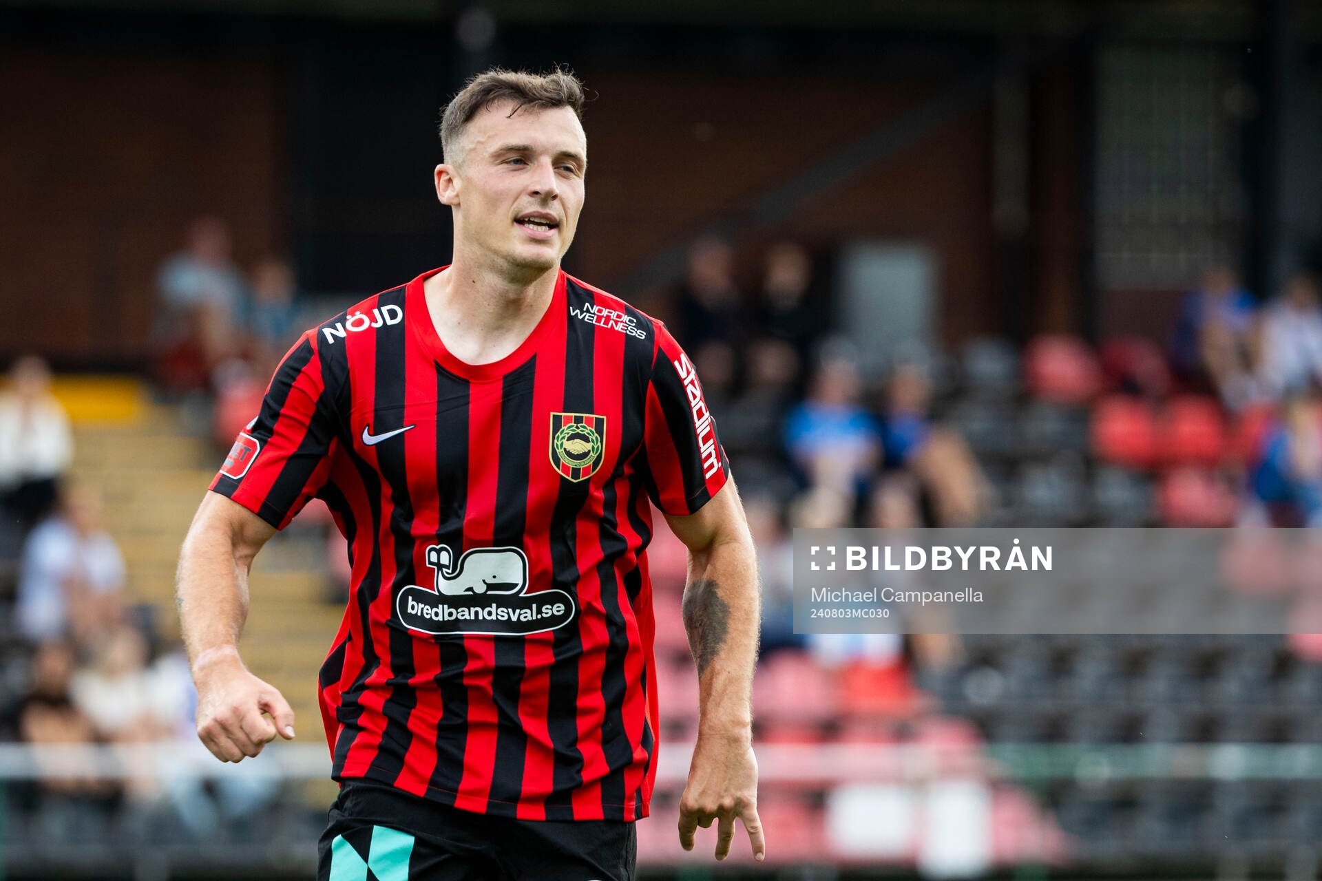 Brommapojkarnas Adam Skanning Jakobsen jublar 2-1