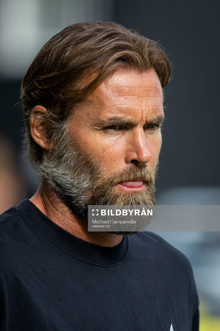 Brommapojkarnas tränare Olof Mellberg innan