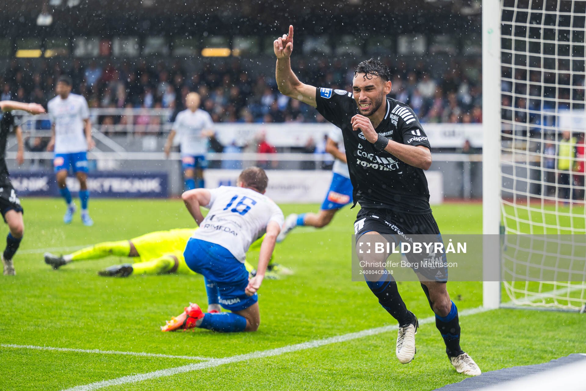 Sirius Joakim Persson jublar