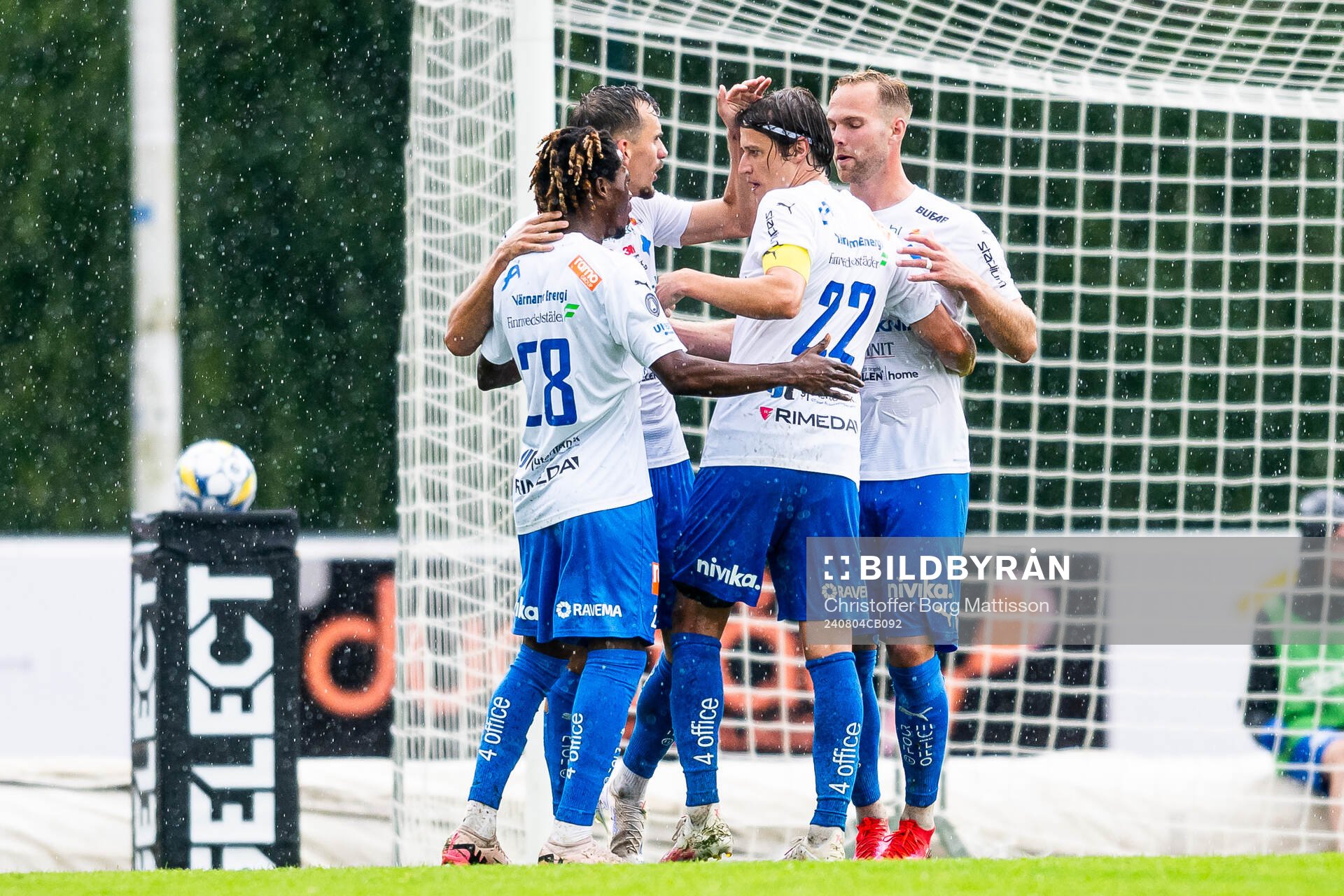 Värnamos Simon Thern jublar