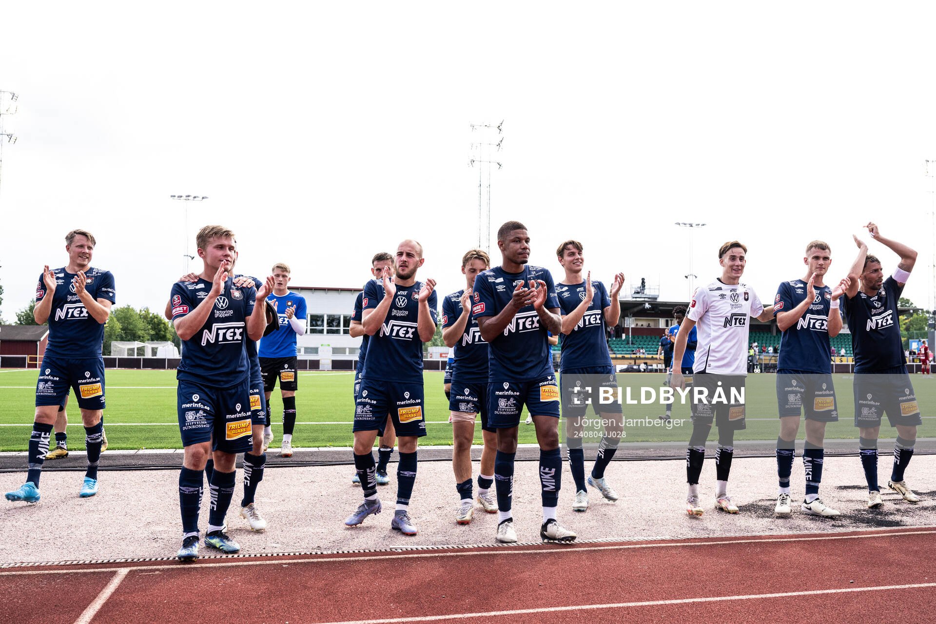 Örgrytes spelare jublar