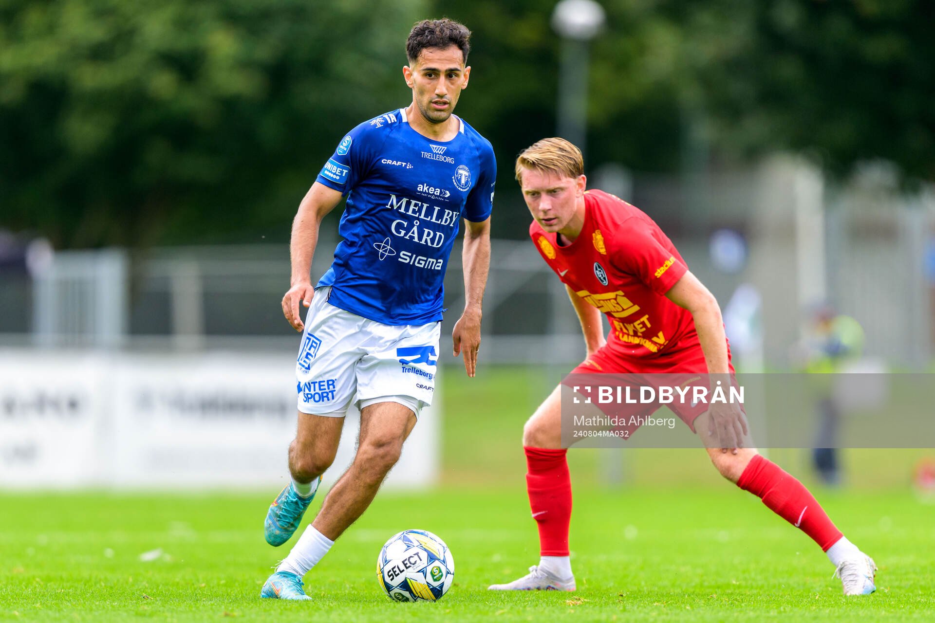 Trelleborgs Hady Saleh Karim och Landskronas Adam Egnell