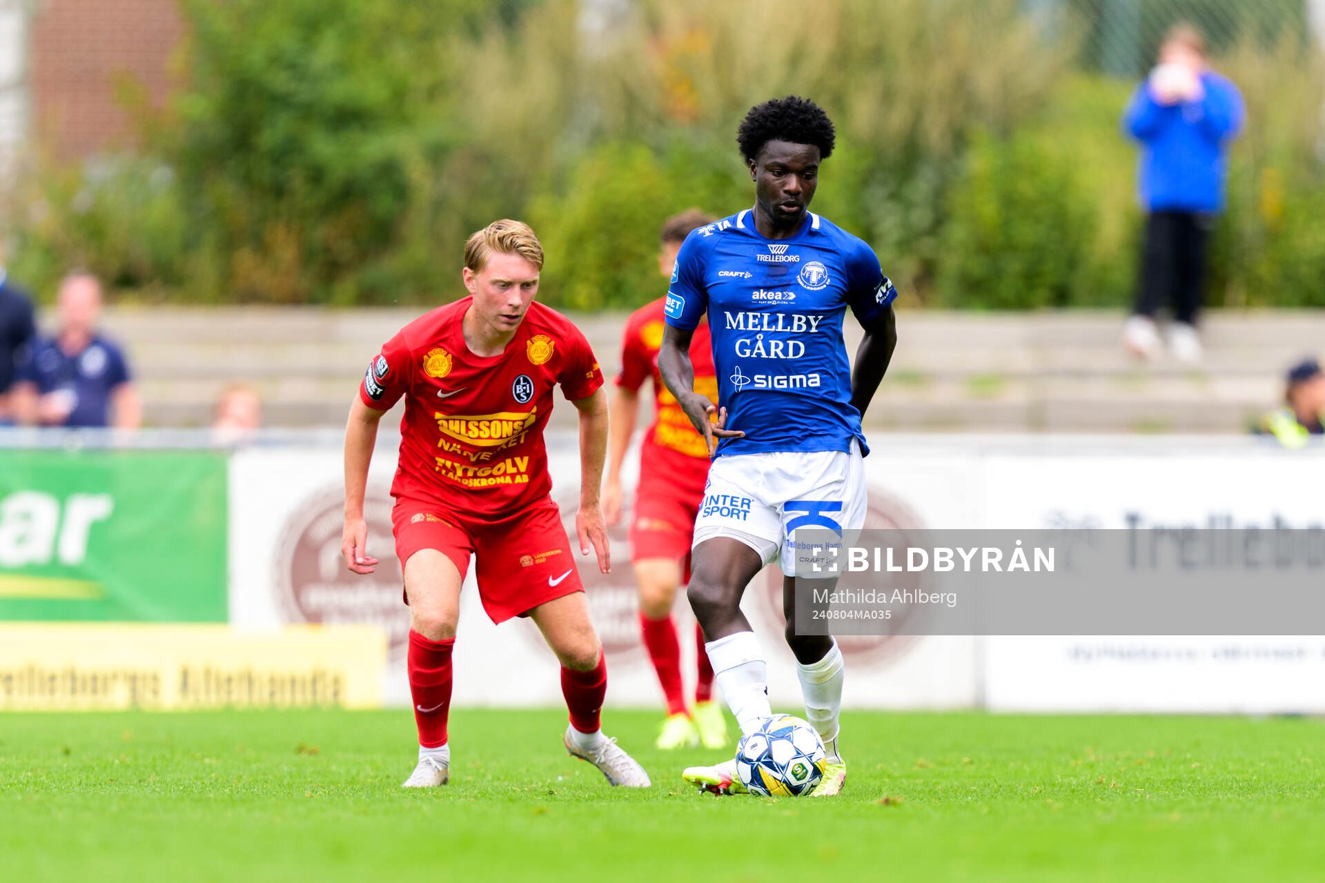 Landskronas Adam Egnell och Trelleborgs Samuel Asoma
