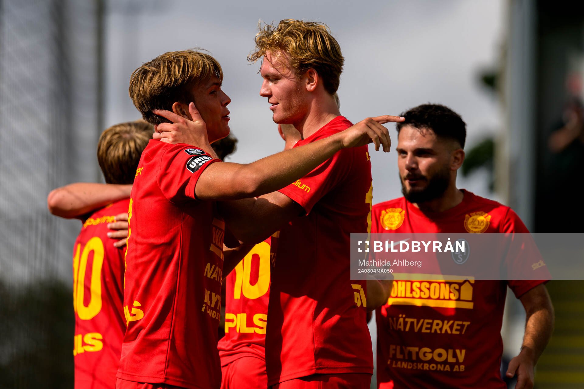 Landskronas Victor Karlsson och Max Nilsson jublar