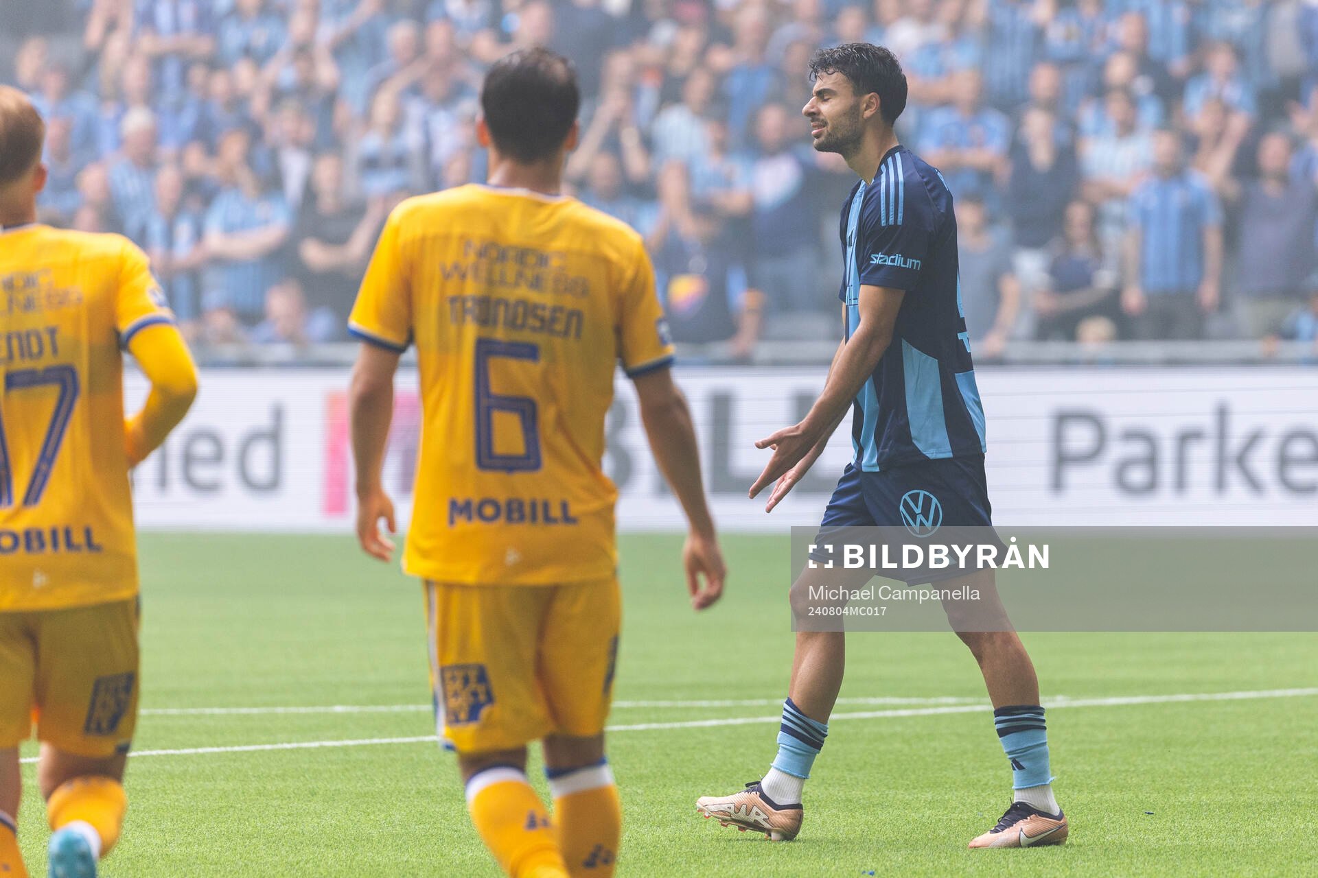 Djurgårdens Deniz Hummet deppar