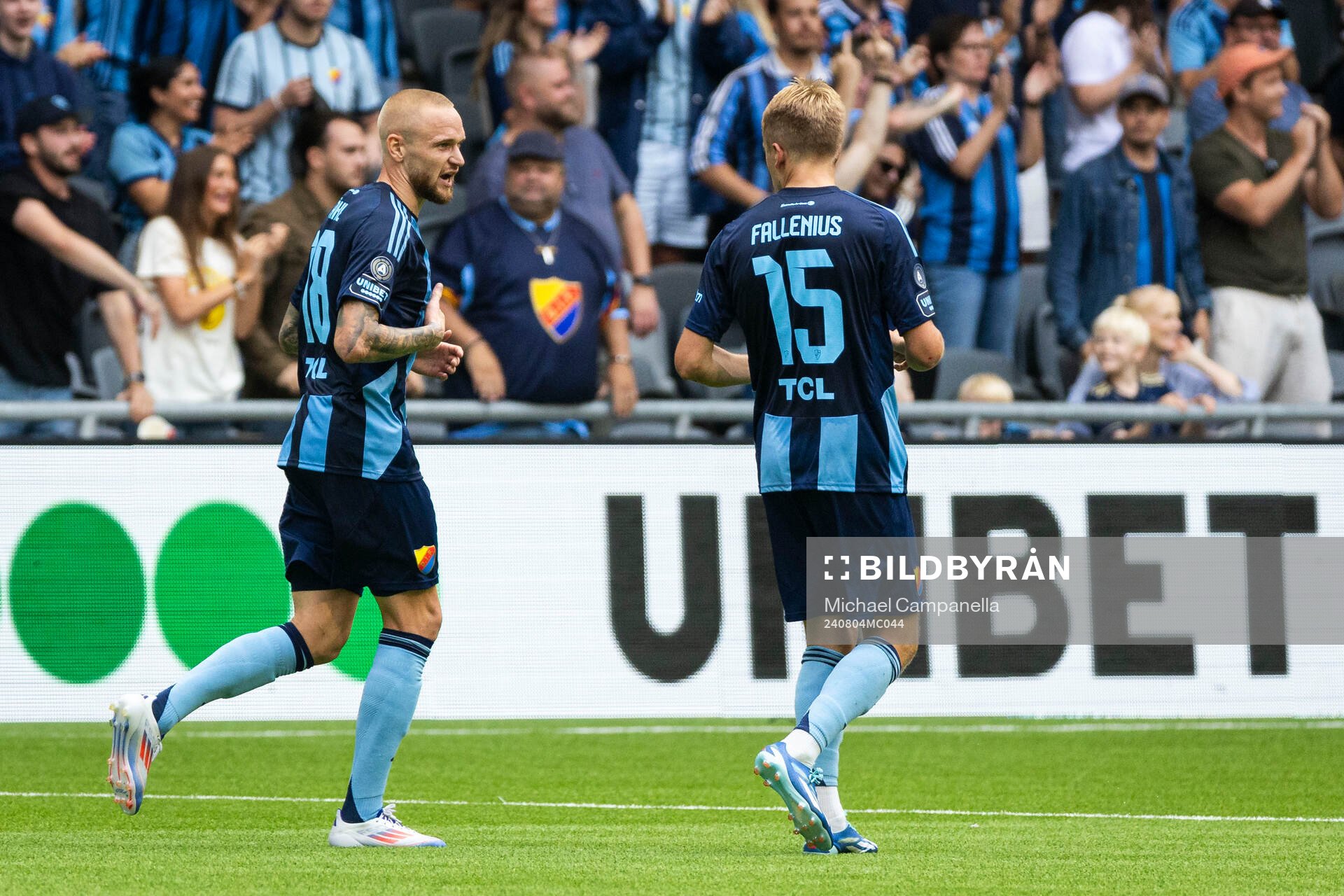 Djurgårdens Adam Ståhl jublar efter 1-1 under fotbollsmatchen i Allsvenskan mellan Djurgården och IFK Göteborg den 4 augusti 2024 i Stockholm.