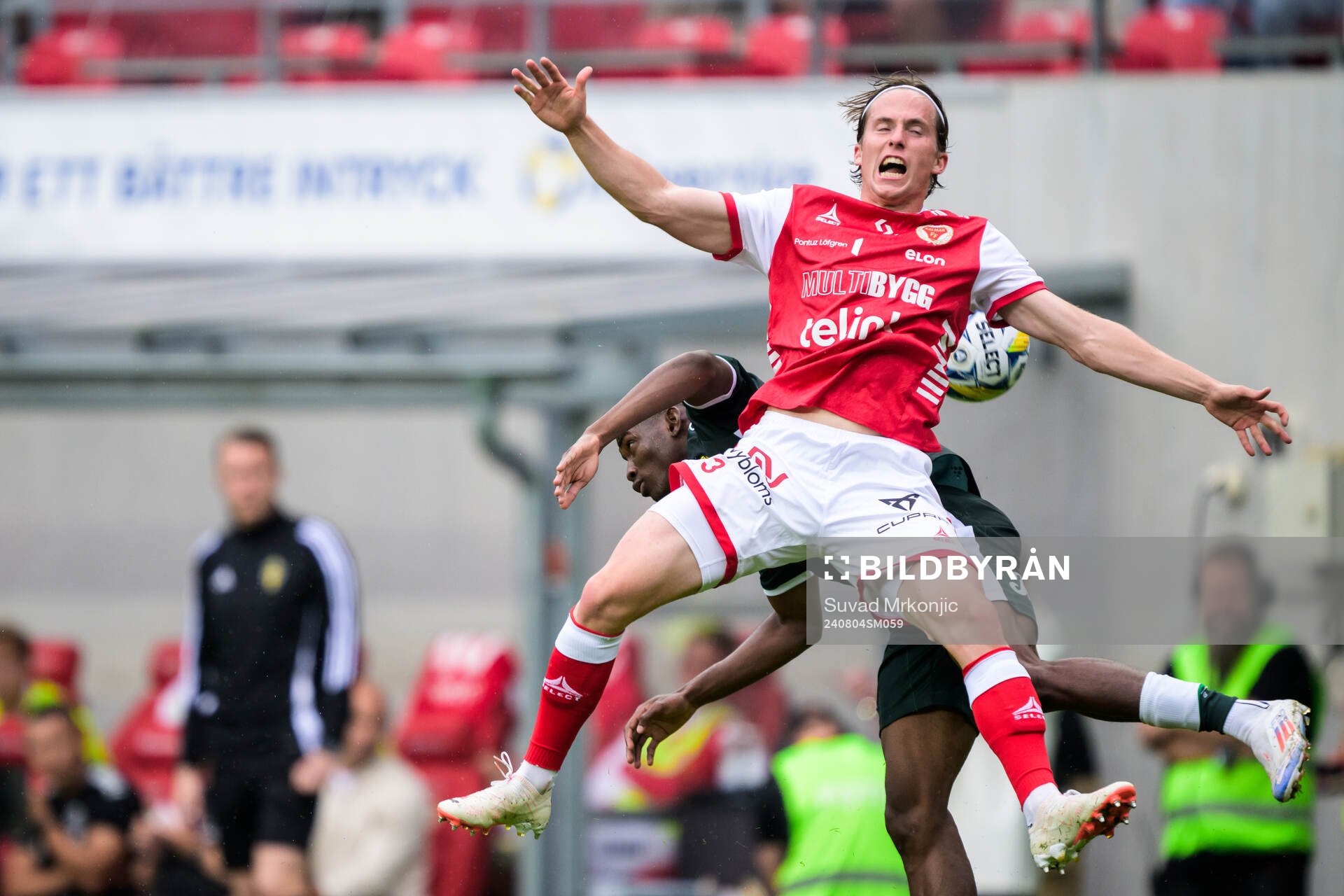 Hammarbys Bouzomana Toure och Kalmars Johan Karlsson