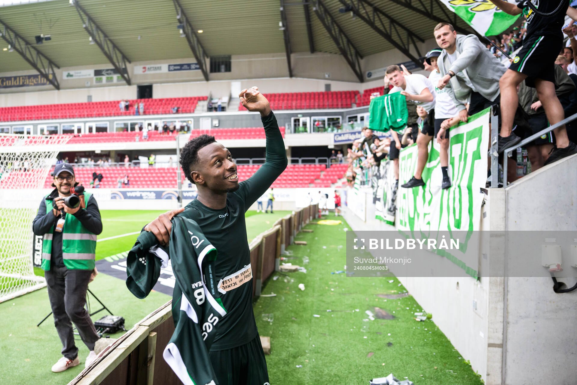 Hammarbys Shaquille Pinas jublar