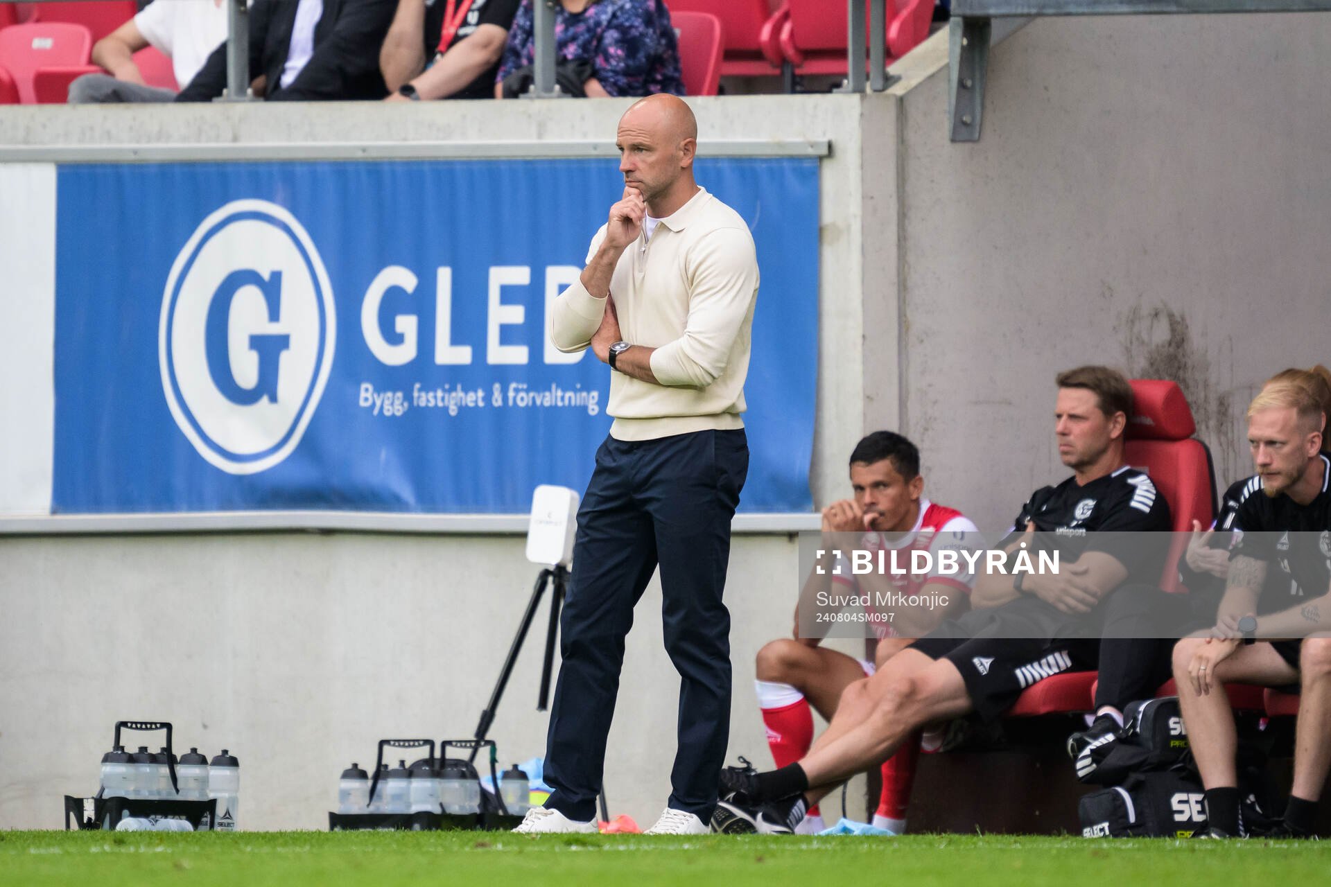 Kalmars tränare Stefan Larsson deppar