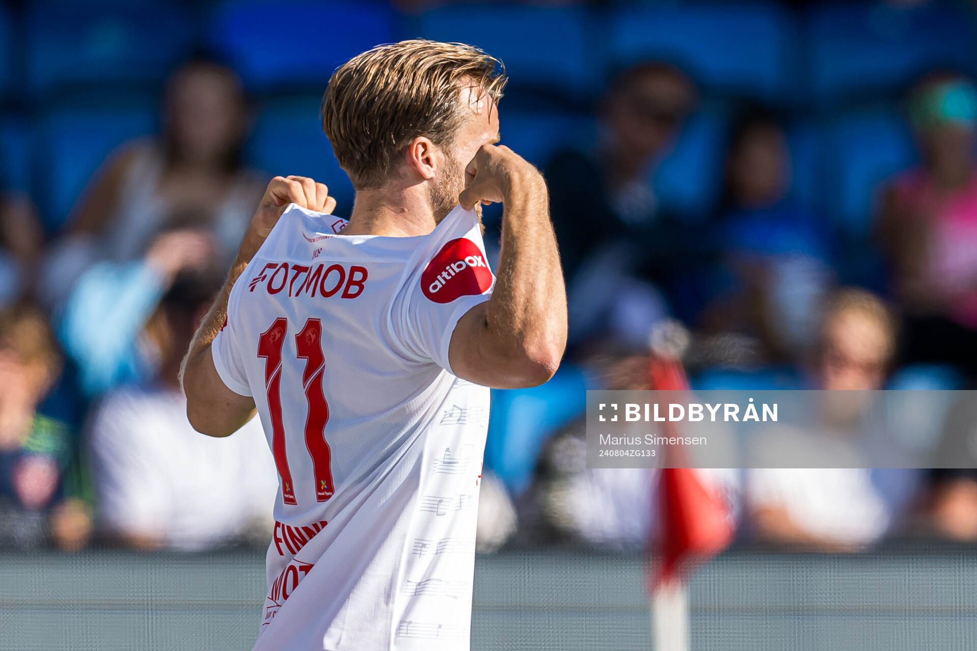 Bård Finne of Brann celebrates