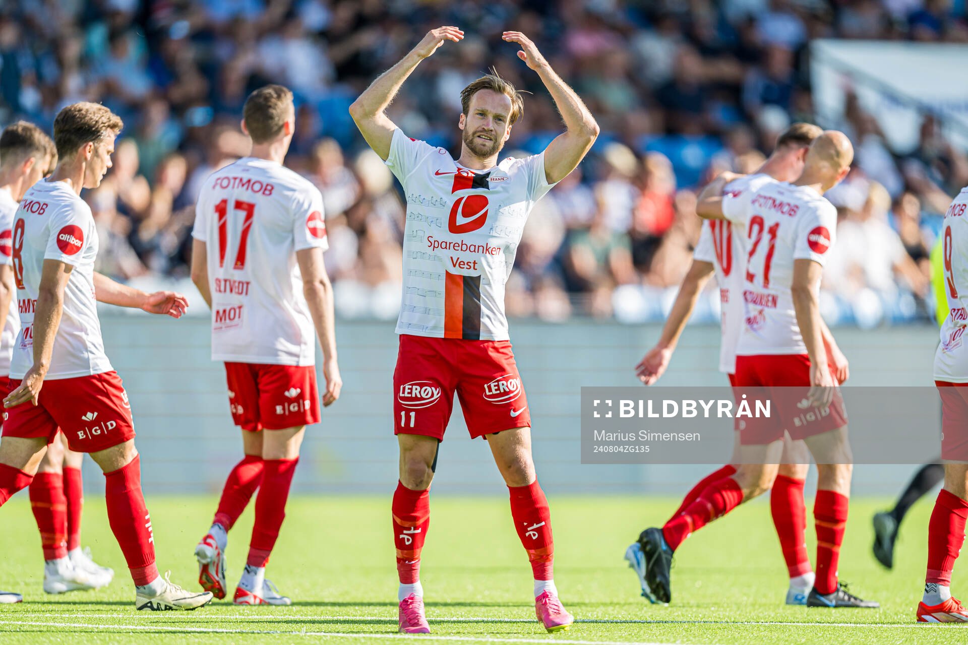 Bård Finne of Brann celebrates