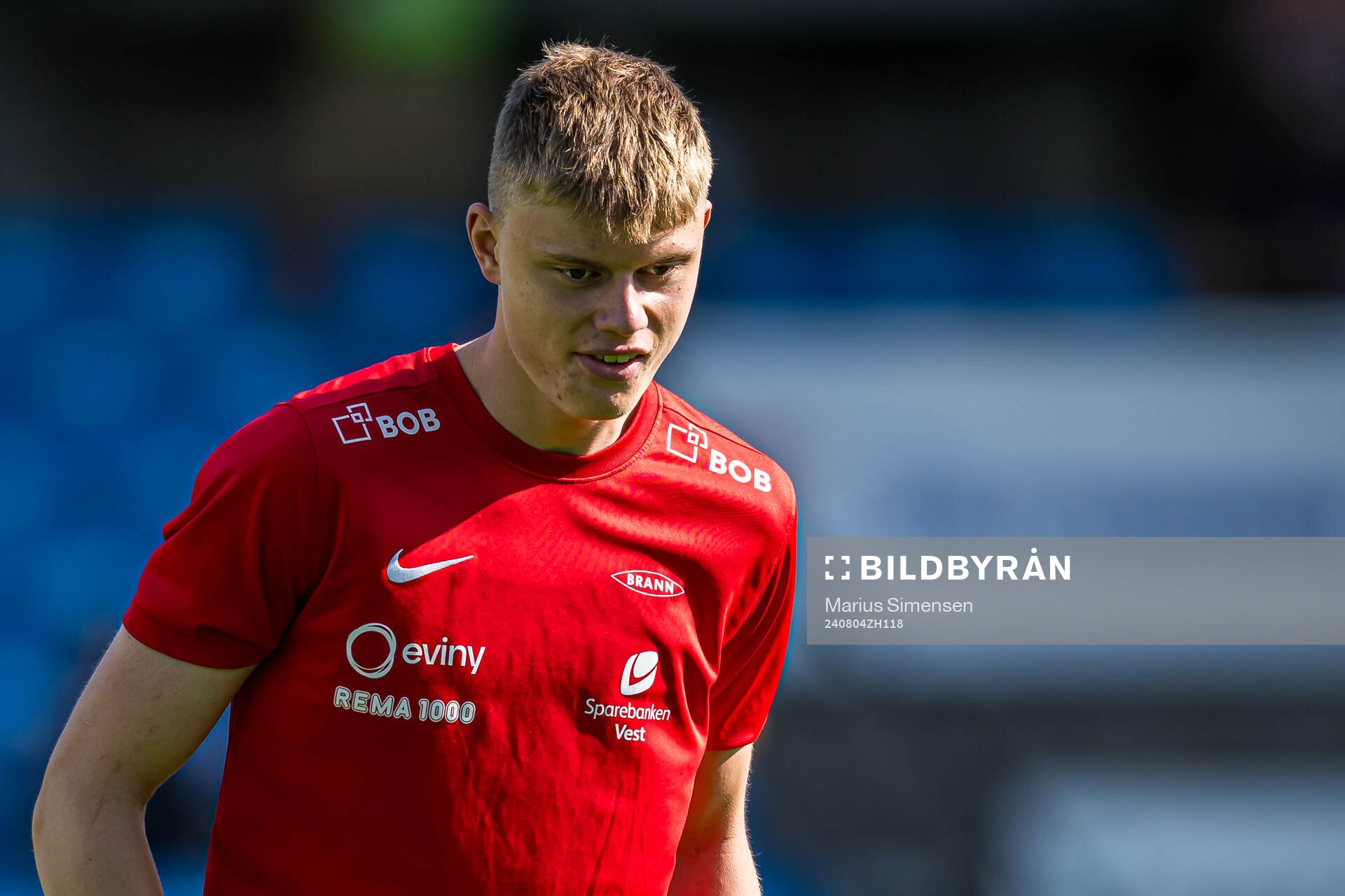 Rasmus Holten of Brann warms up