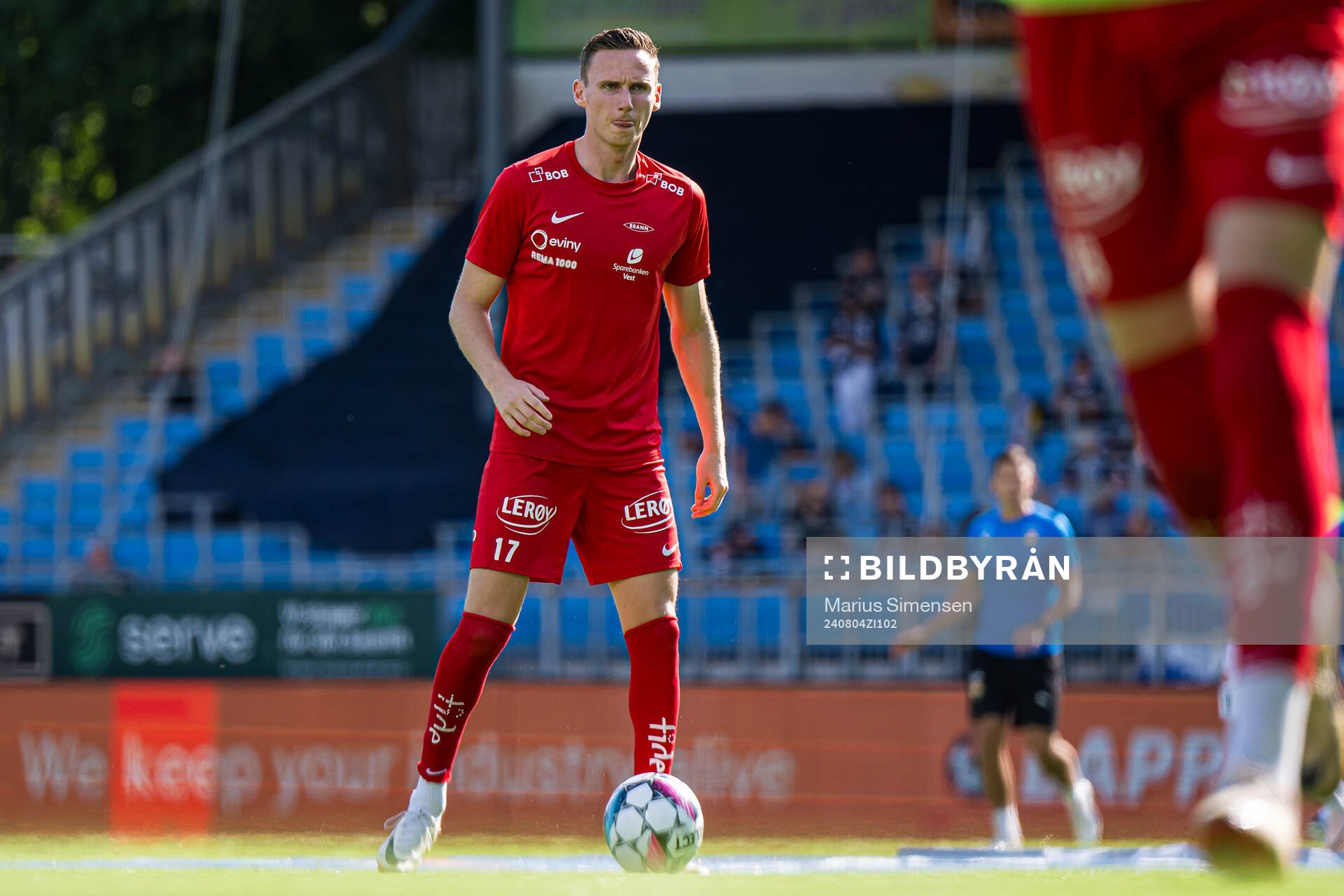 Joachim Soltvedt of Brann warms up