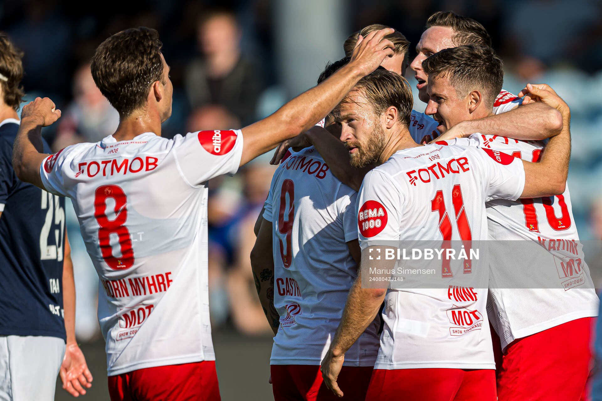 Sander Kartum of Brann celebrates